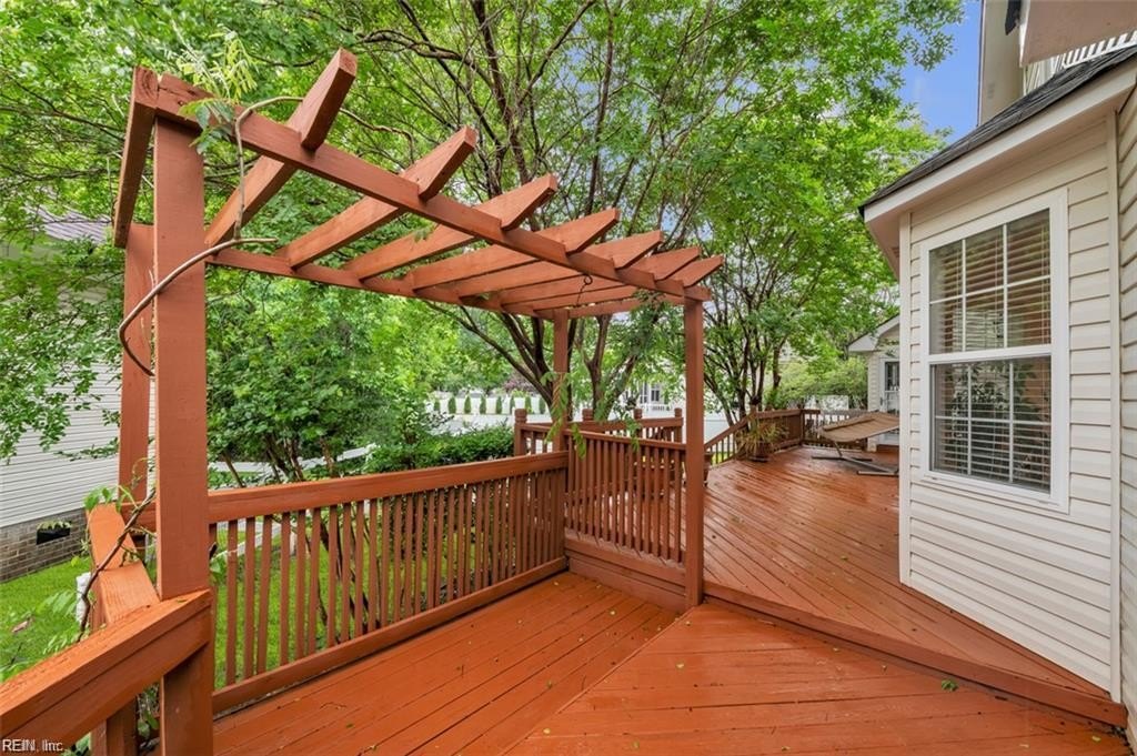 Virginia Beach, Virginia, 23456, United States, 6 Bedrooms Bedrooms, ,4 BathroomsBathrooms,Residential,For Sale,1942829