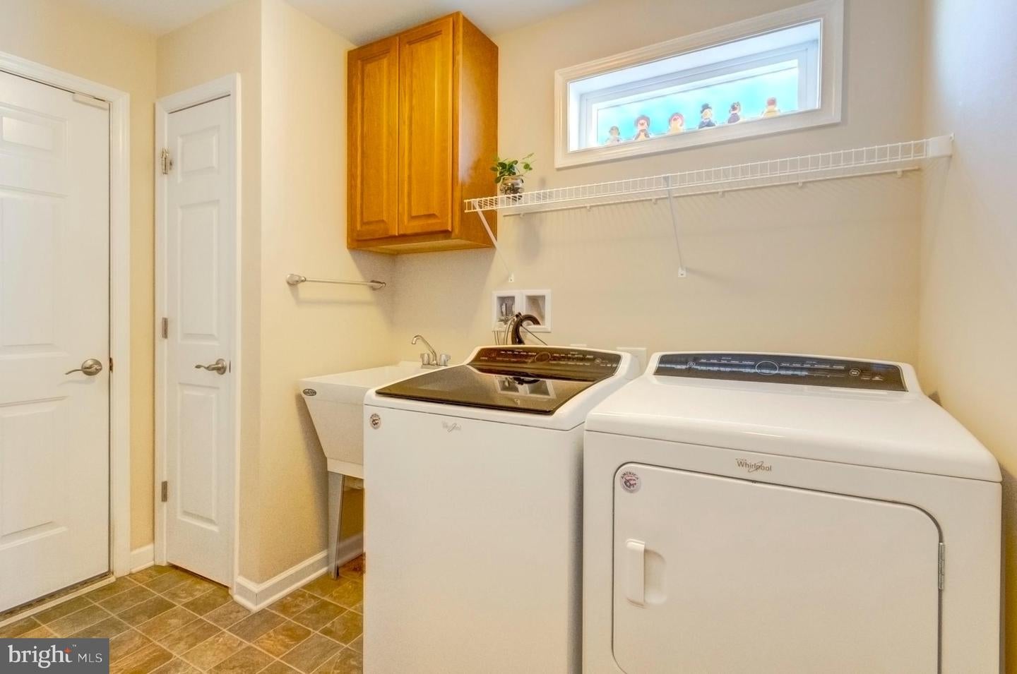 MECHANICSBURG, Pennsylvania, 17050, United States, 3 Bedrooms Bedrooms, ,3 BathroomsBathrooms,Residential,For Sale,1979974