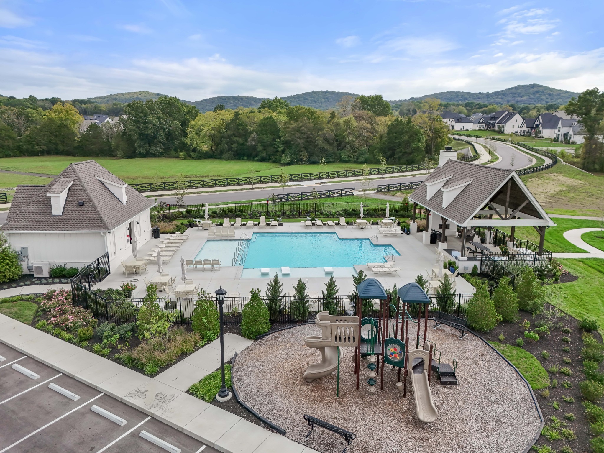 Nolensville, Tennessee, 37135, United States, 5 Bedrooms Bedrooms, ,4 BathroomsBathrooms,Residential,For Sale,1947042