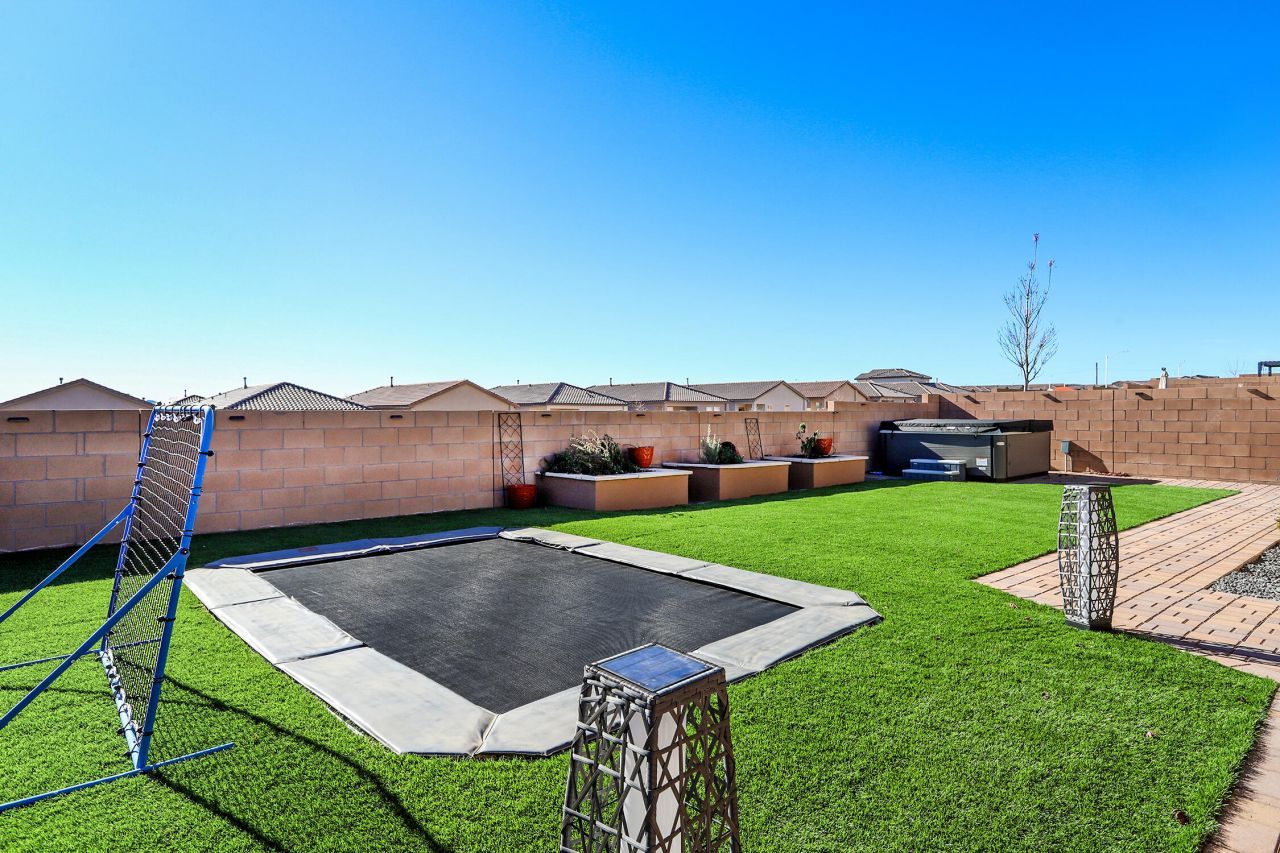 Rio Rancho, New Mexico, 87124, United States, 5 Bedrooms Bedrooms, ,4 BathroomsBathrooms,Residential,For Sale,2003162