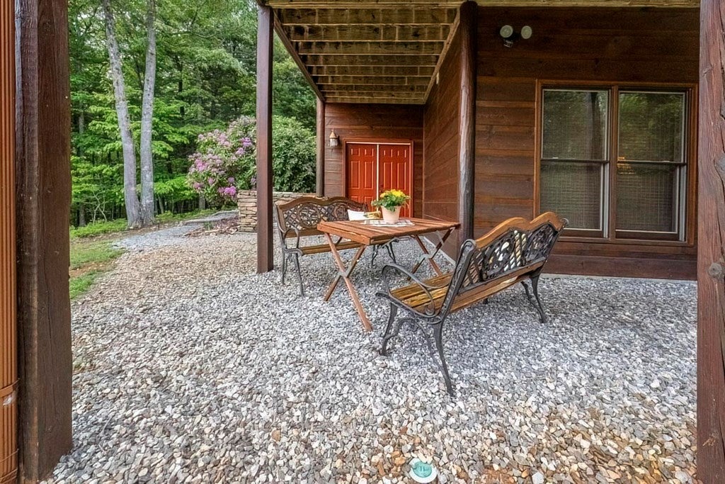 Morganton, Georgia, 30560, United States, 3 Bedrooms Bedrooms, ,4 BathroomsBathrooms,Residential,For Sale,1826410