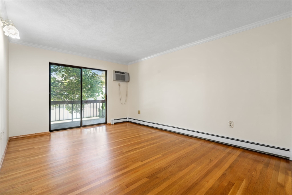 Newton, Massachusetts, 02459, United States, 2 Bedrooms Bedrooms, ,2 BathroomsBathrooms,Residential,For Sale,1941065