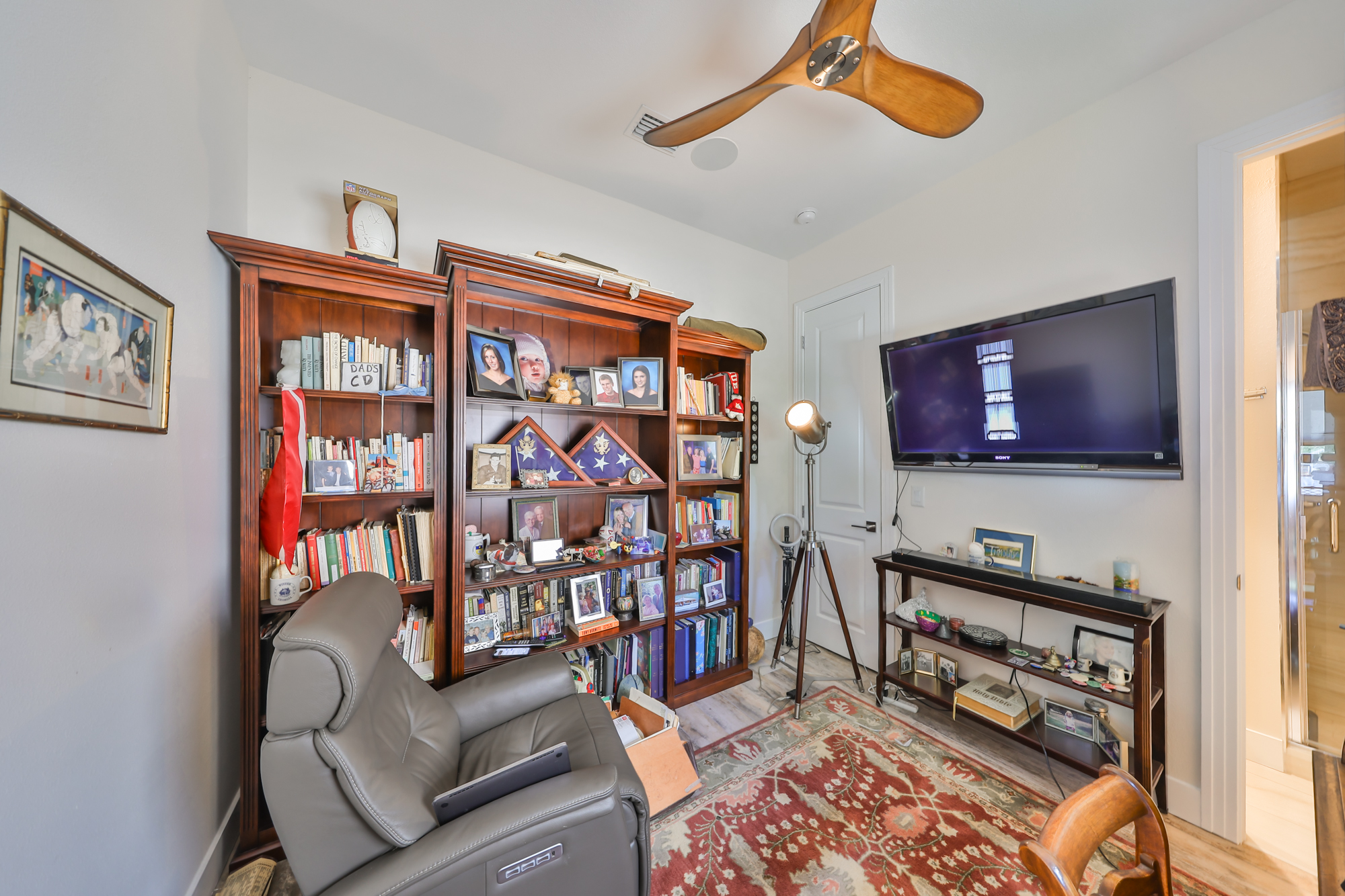Tampa, Florida, 36611, United States, 3 Bedrooms Bedrooms, ,4 BathroomsBathrooms,Residential,For Sale,1931237