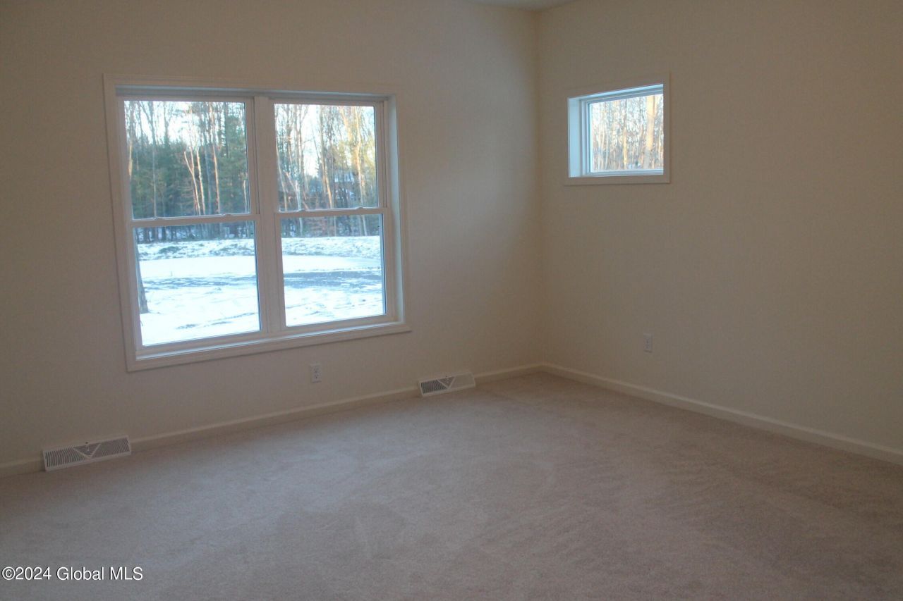 Mechanicville, New York, 12118, United States, 3 Bedrooms Bedrooms, ,2 BathroomsBathrooms,Residential,For Sale,1989562