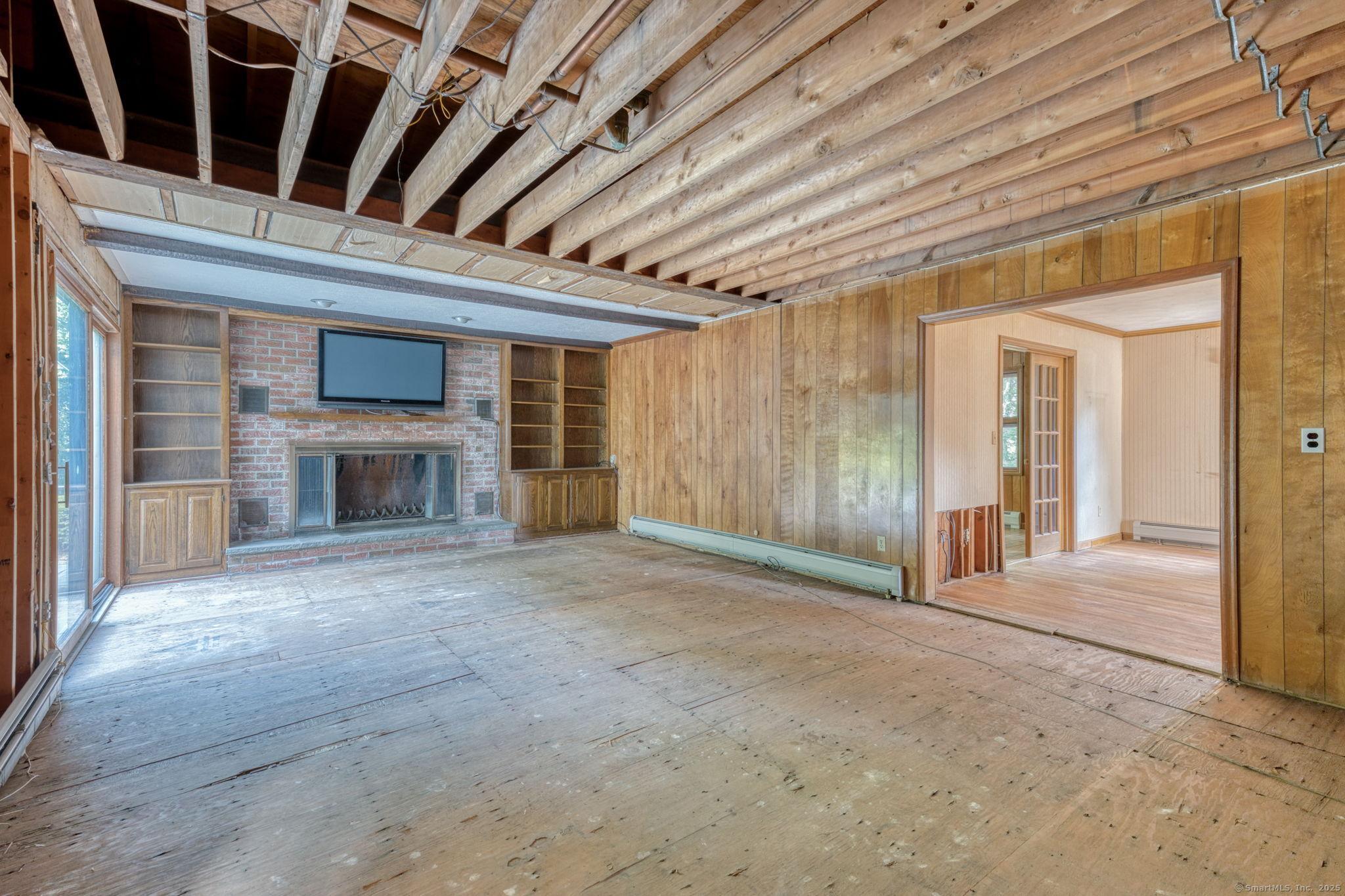 Wethersfield, Connecticut, 06109, United States, 4 Bedrooms Bedrooms, ,3 BathroomsBathrooms,Residential,For Sale,1935230