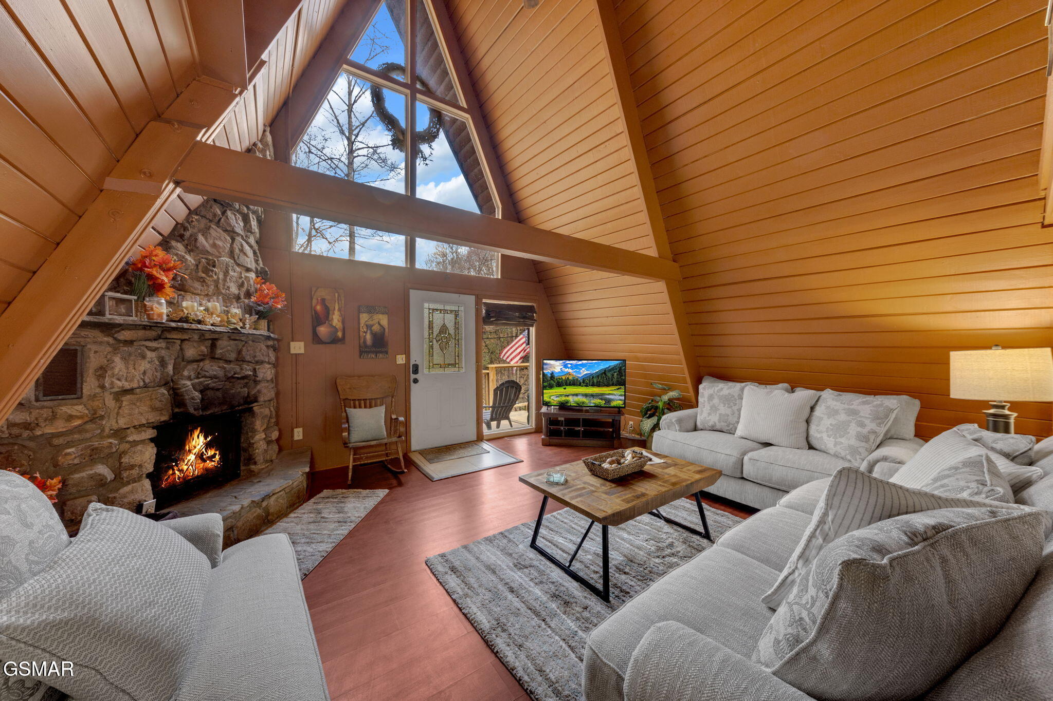 Gatlinburg, Tennessee, 37738, United States, 2 Bedrooms Bedrooms, ,2 BathroomsBathrooms,Residential,For Sale,1979634