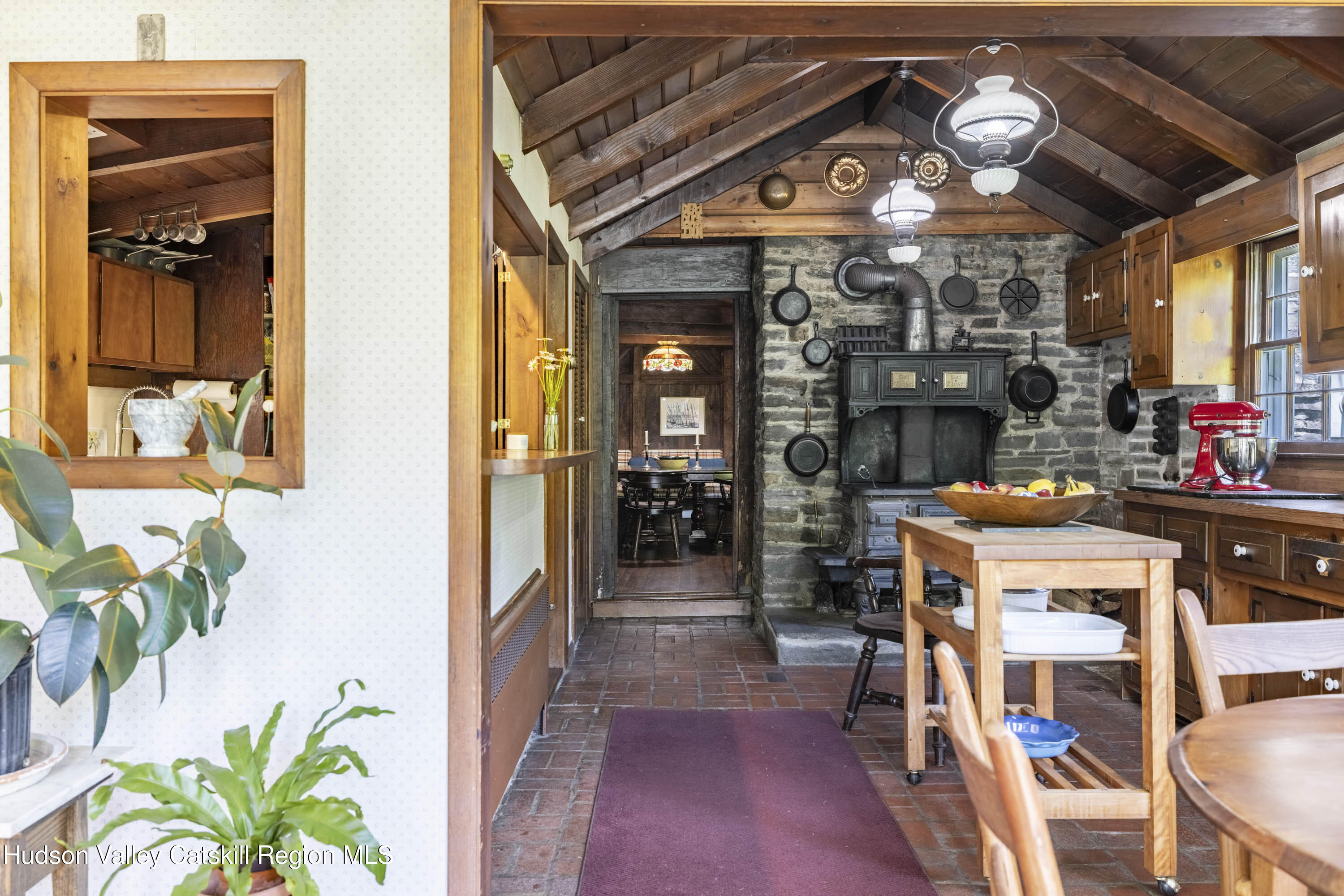 Saugerties, New York, 12477, United States, 2 Bedrooms Bedrooms, ,2 BathroomsBathrooms,Residential,For Sale,1827132