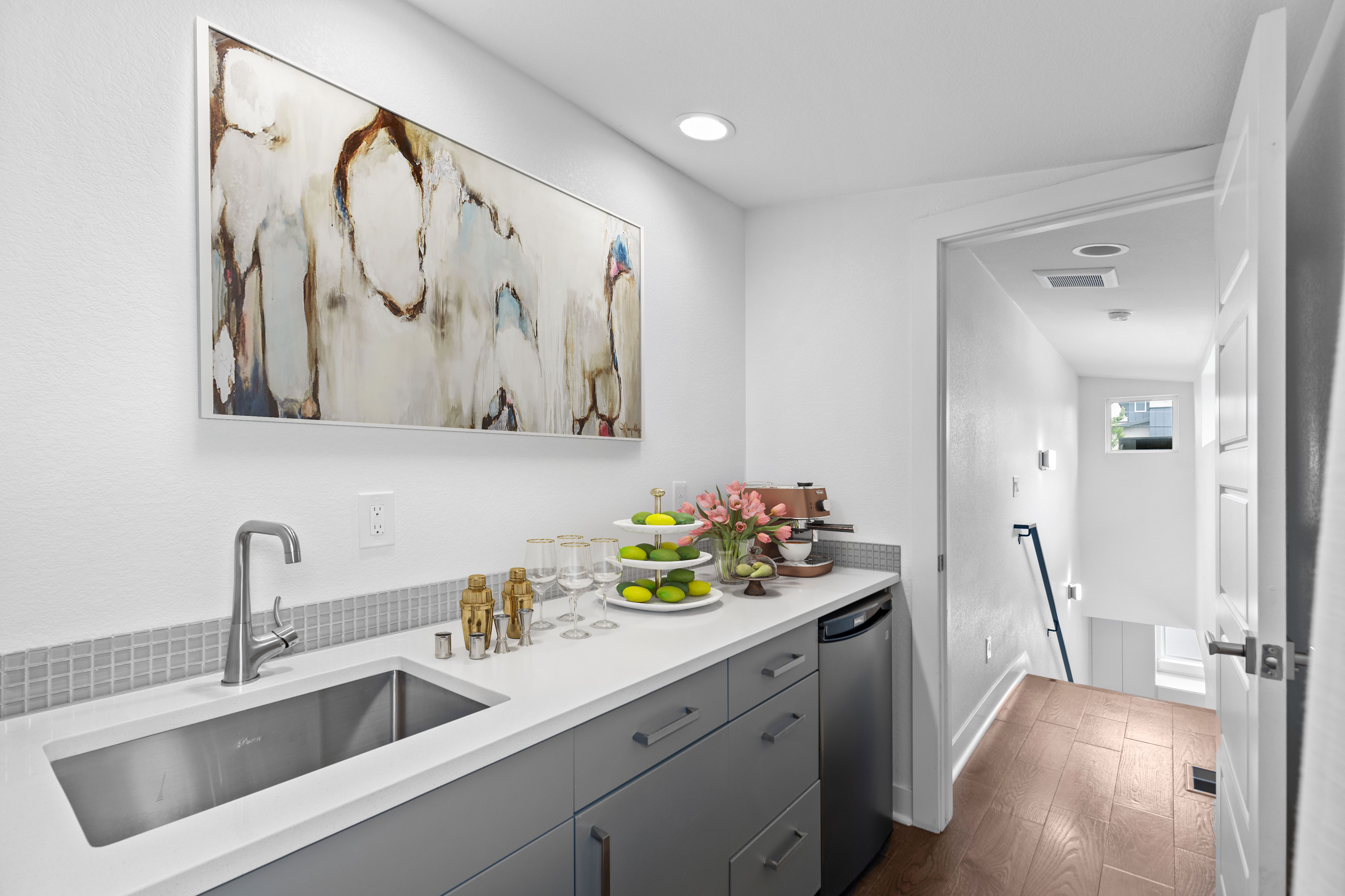  Sleek, architecturally refined end-unit duplex - 物件實景
