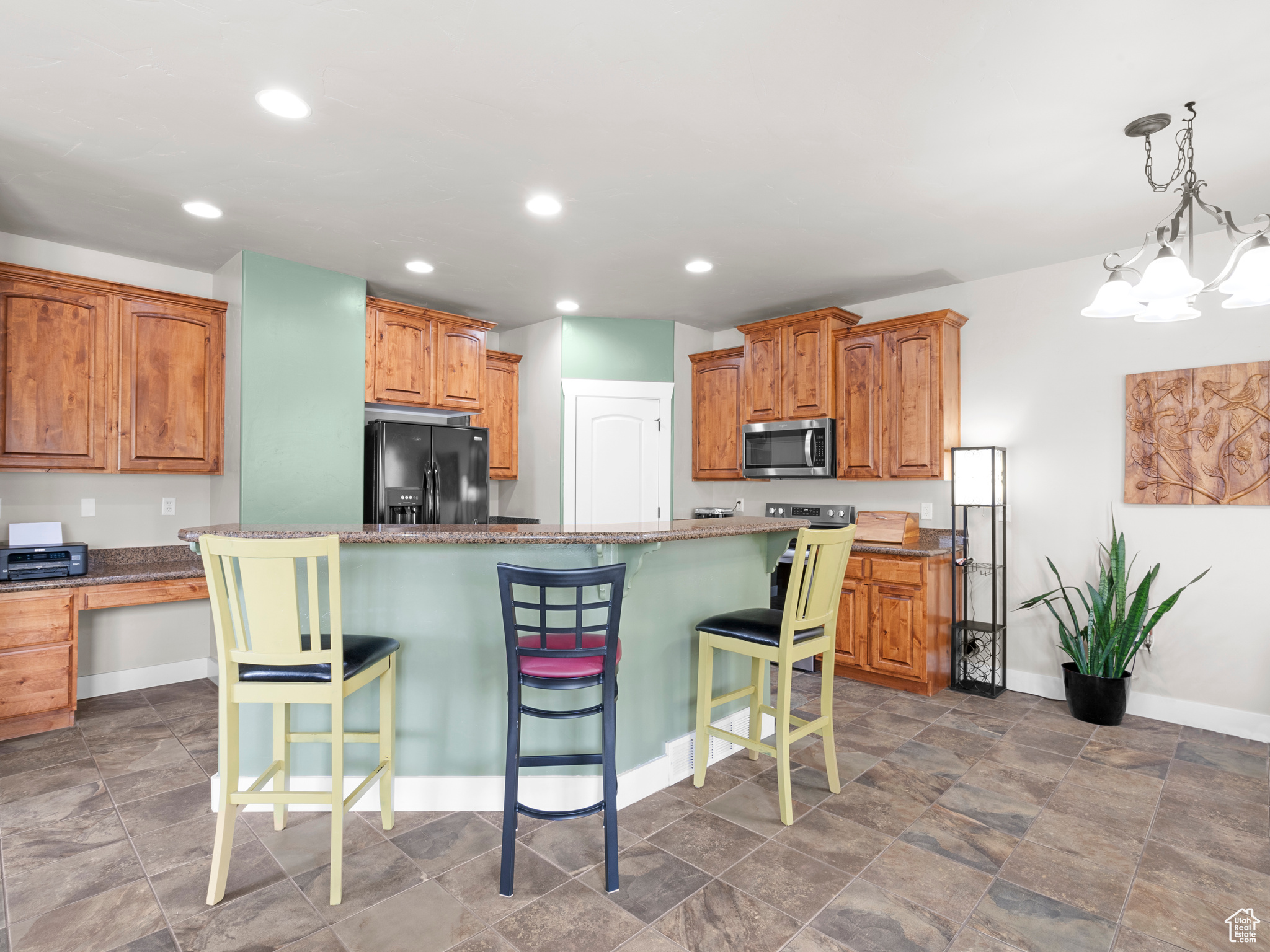Salt Lake City, Utah, 84117, United States, 3 Bedrooms Bedrooms, ,4 BathroomsBathrooms,Residential,For Sale,1795285