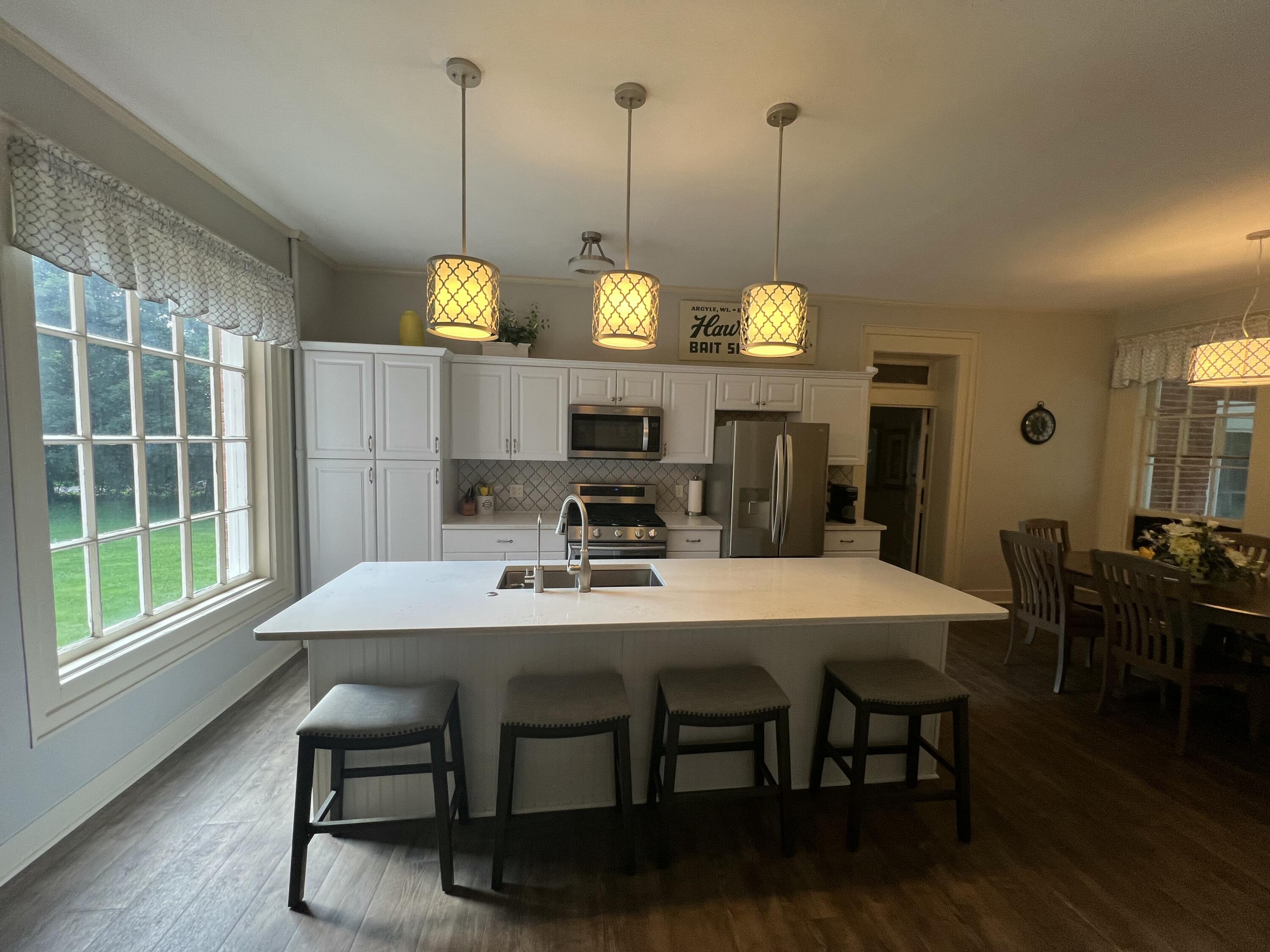 Delavan, Wisconsin, 53115, United States, 8 Bedrooms Bedrooms, ,8 BathroomsBathrooms,Residential,For Sale,1898079