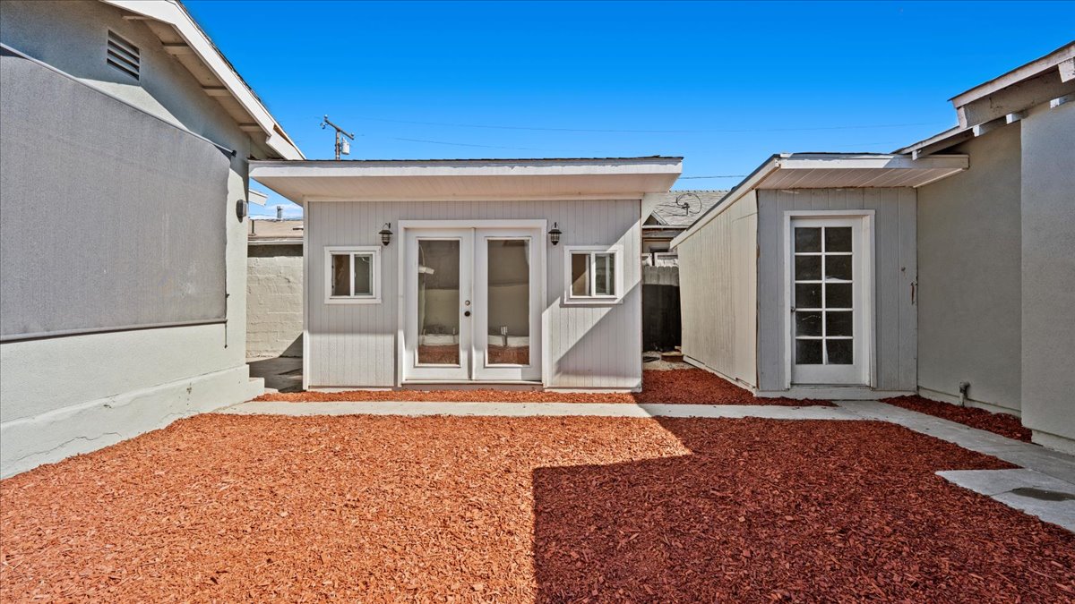 Compton, California, 90220, United States, 3 Bedrooms Bedrooms, ,2 BathroomsBathrooms,Residential,For Sale,1943002