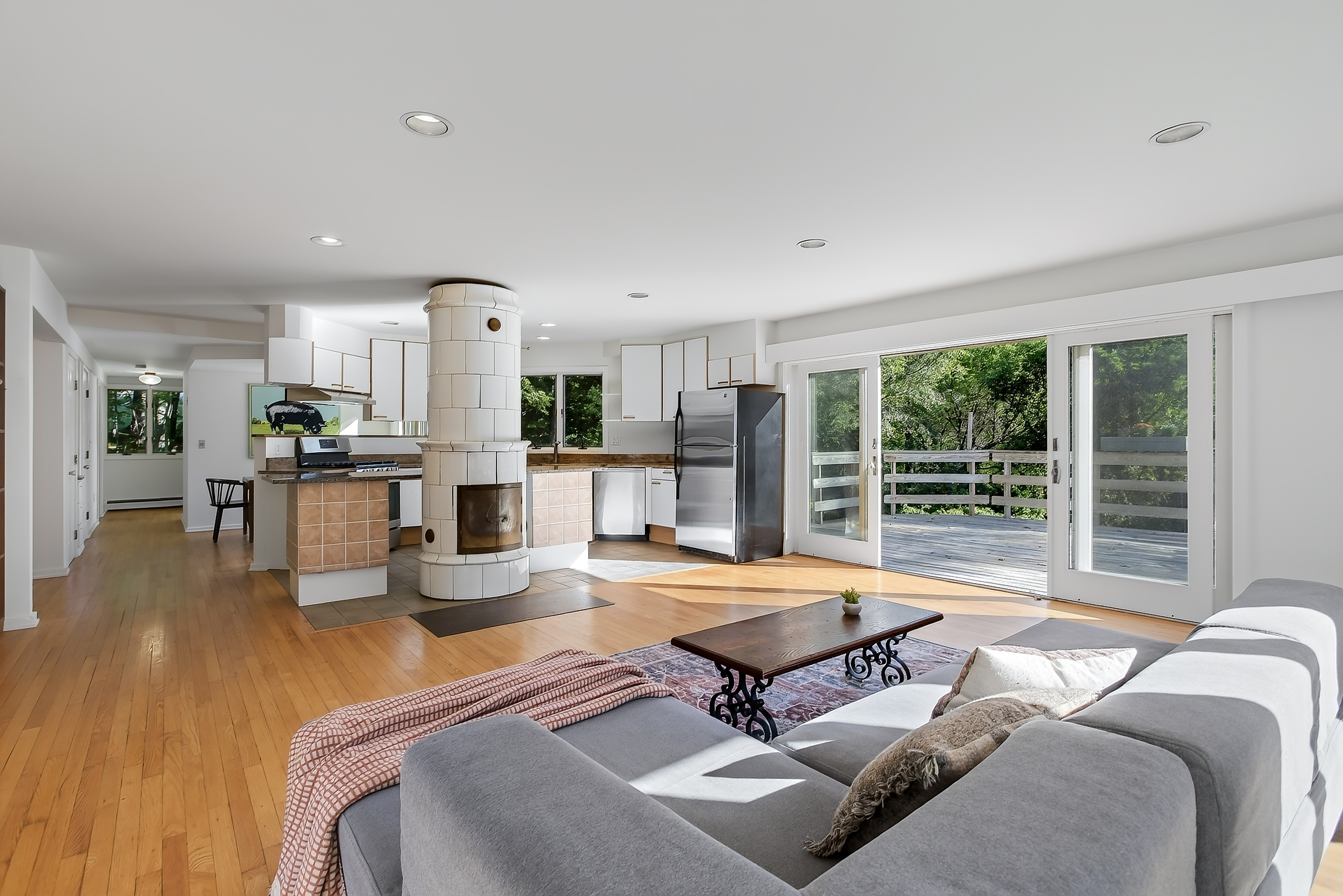  Light-Filled Contemporary Retreat Moments from Downtown - 物件實景
