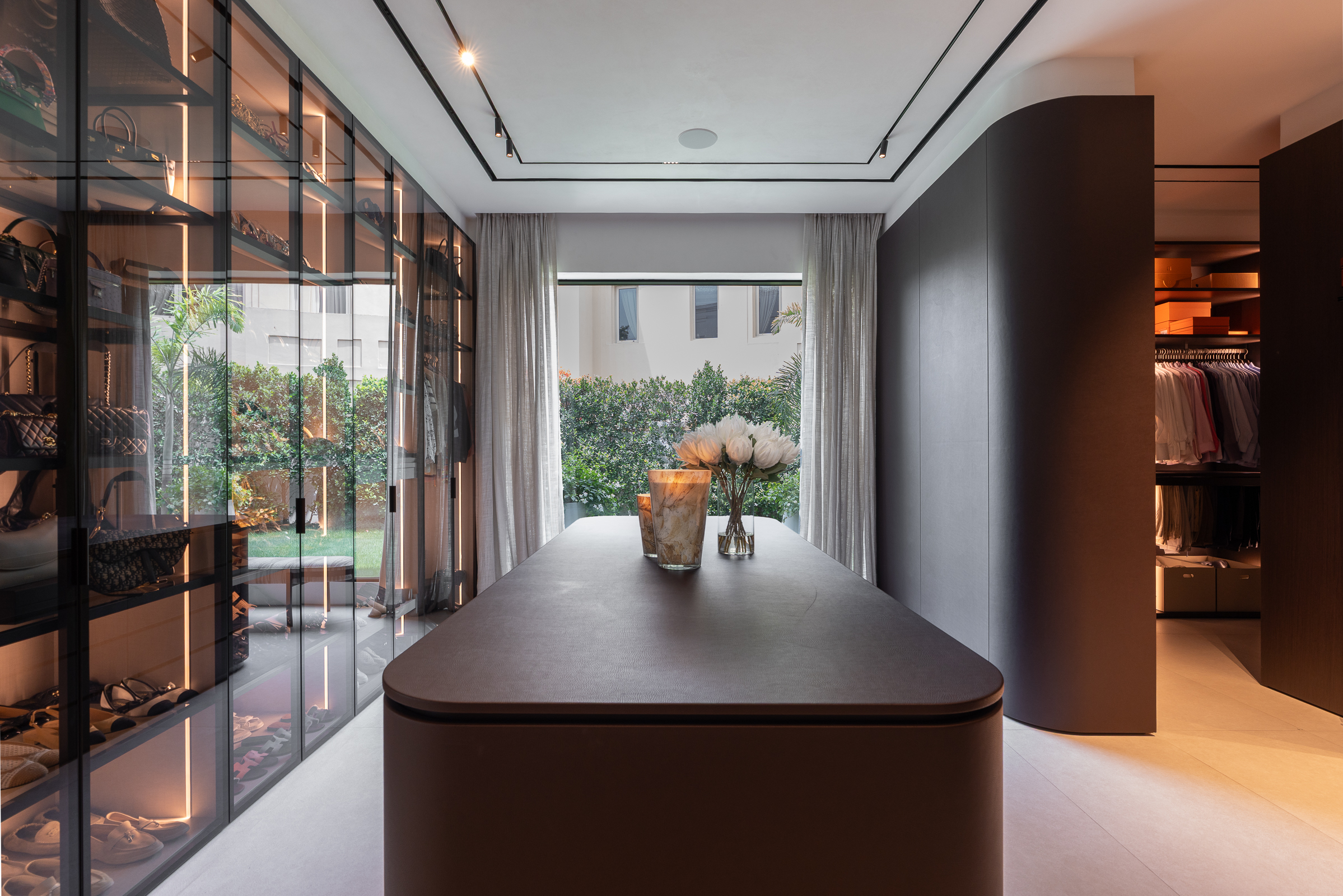  Spectacular Ready-to-Move Mansion in Al Barari - 物件實景