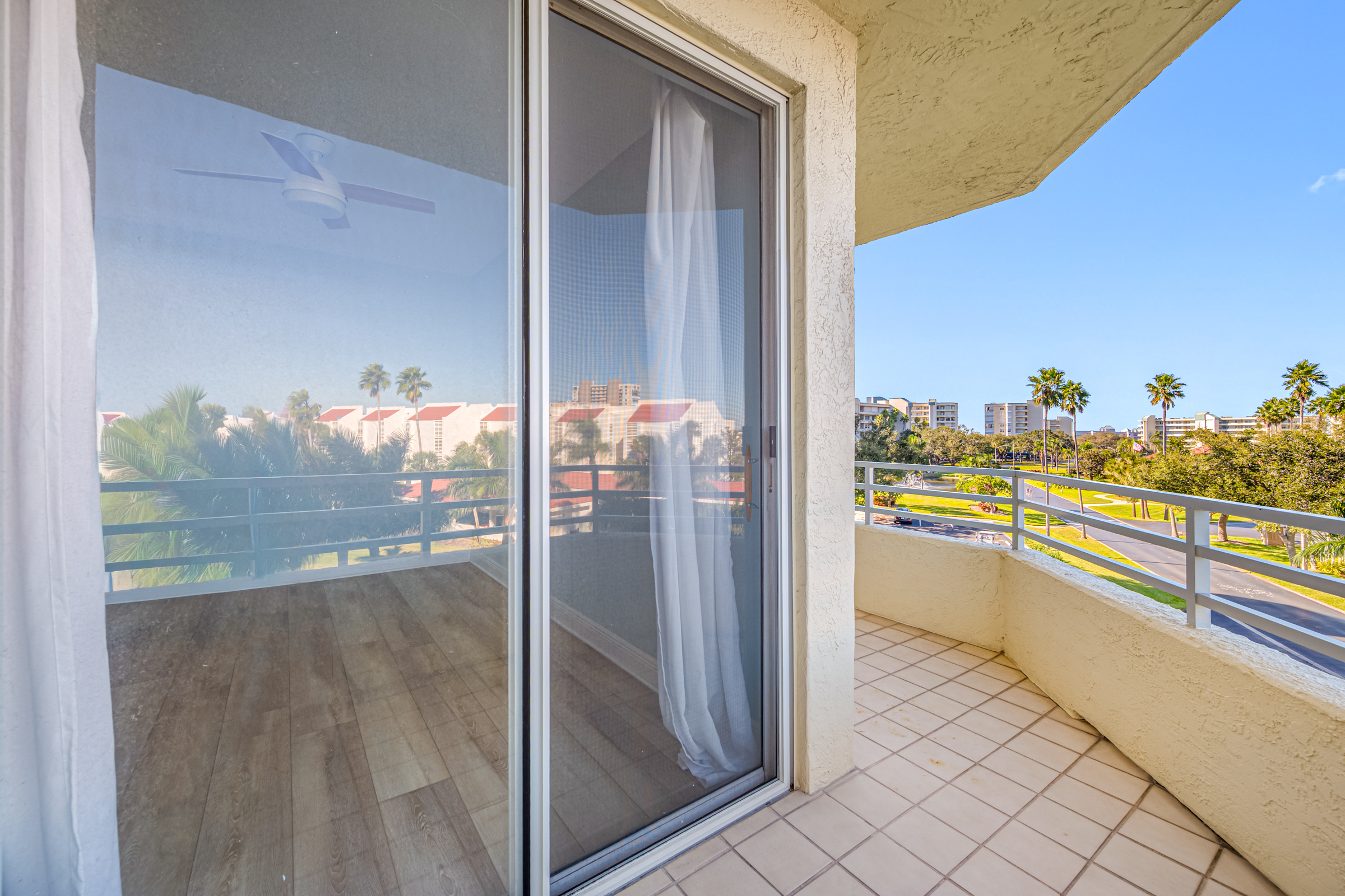 South Pasadena, Florida, 33707, United States, 2 Bedrooms Bedrooms, ,2 BathroomsBathrooms,Residential,For Sale,1987070