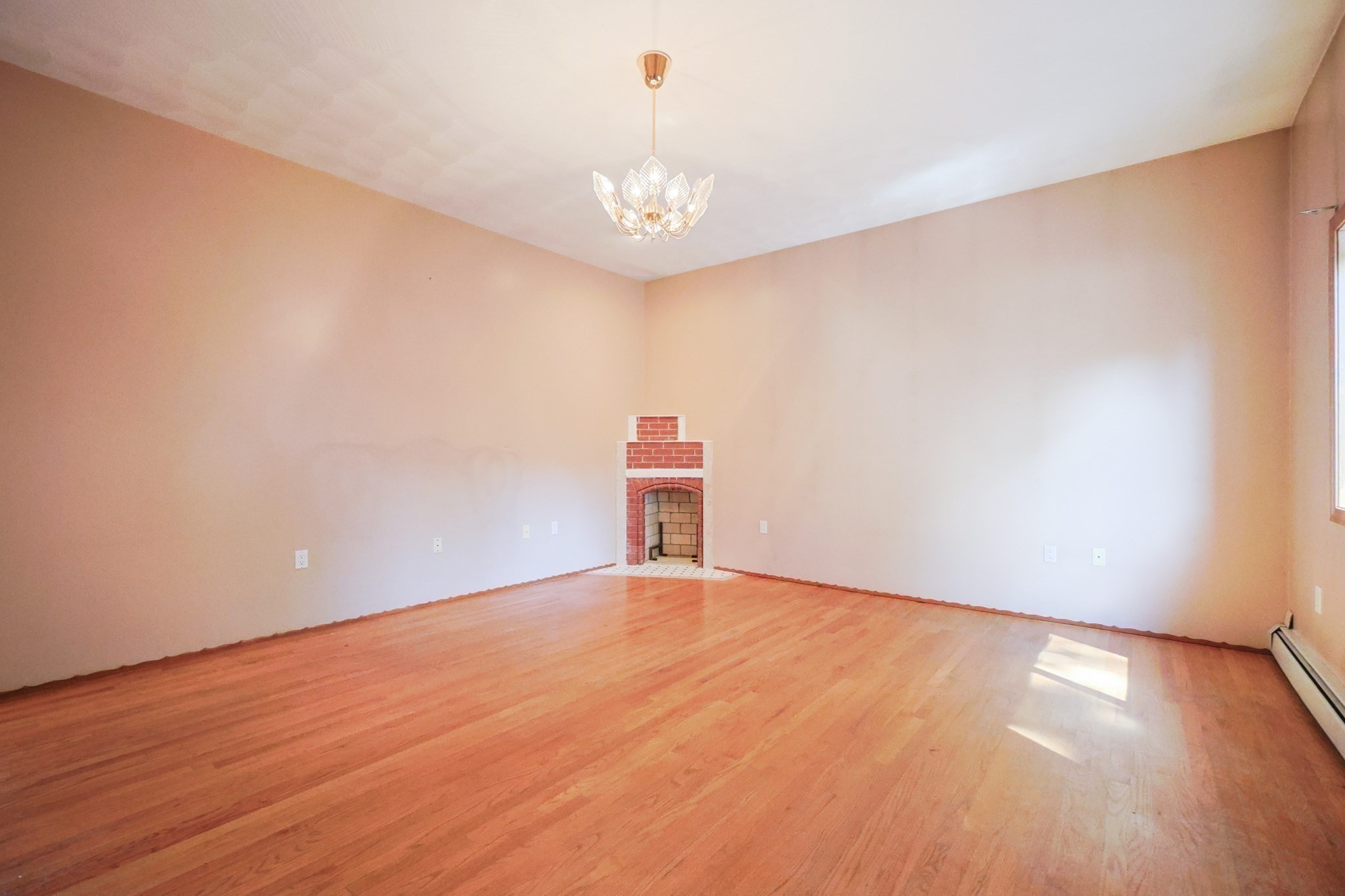 Revere, Massachusetts, 02151, United States, 4 Bedrooms Bedrooms, ,2 BathroomsBathrooms,Residential,For Sale,1934977