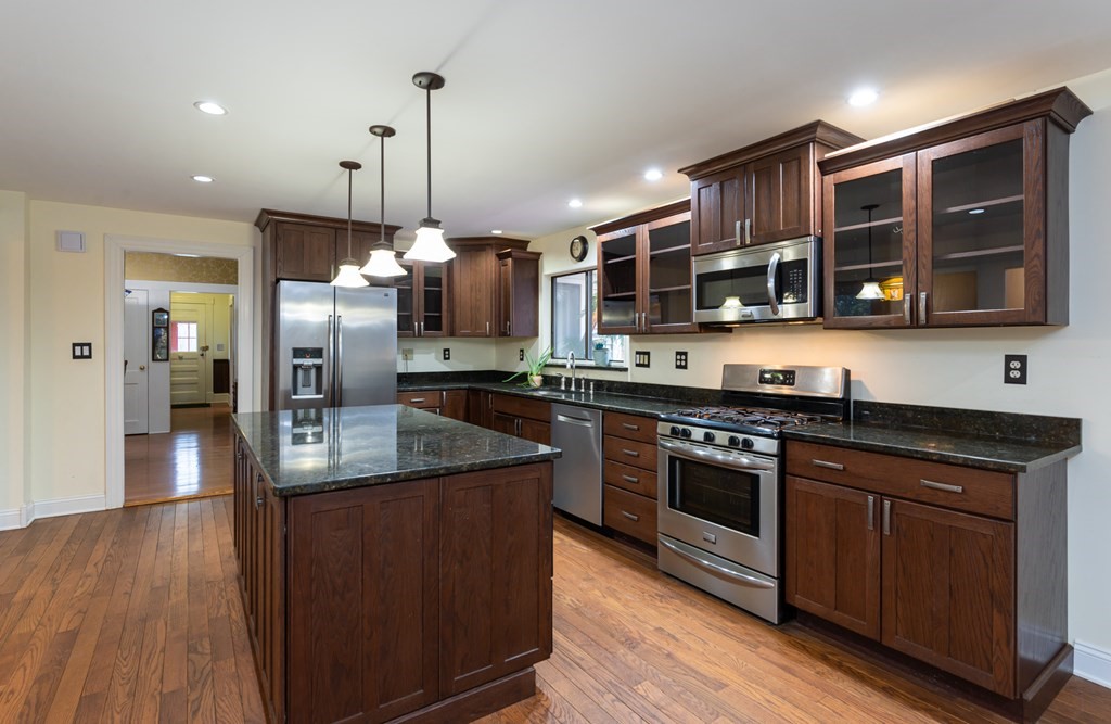 Milford, New Hampshire, 03055, United States, 4 Bedrooms Bedrooms, ,3 BathroomsBathrooms,Residential,For Sale,1862014