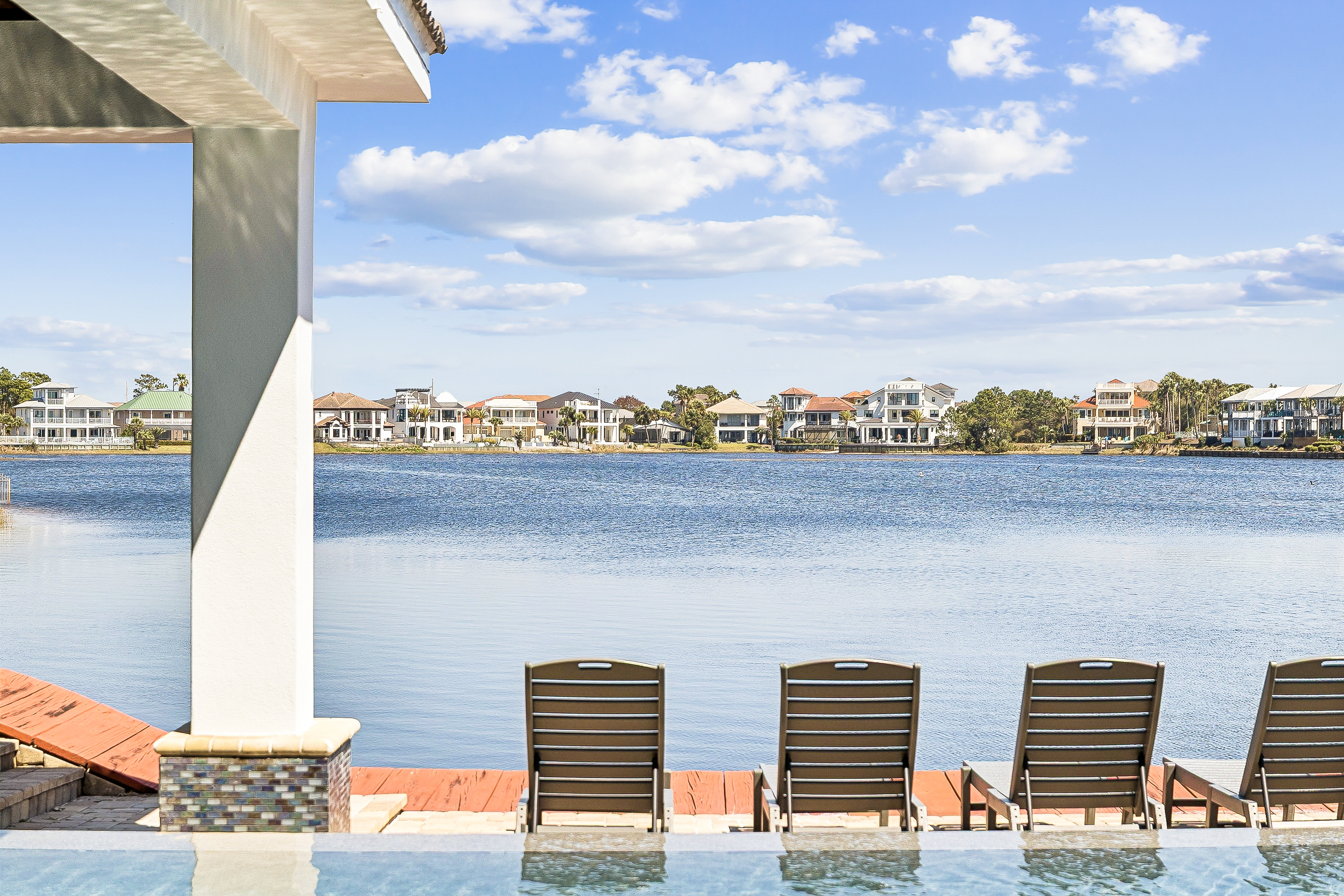  Eleven-Bedroom Compound With Lake And Gulf Views - 物件實景