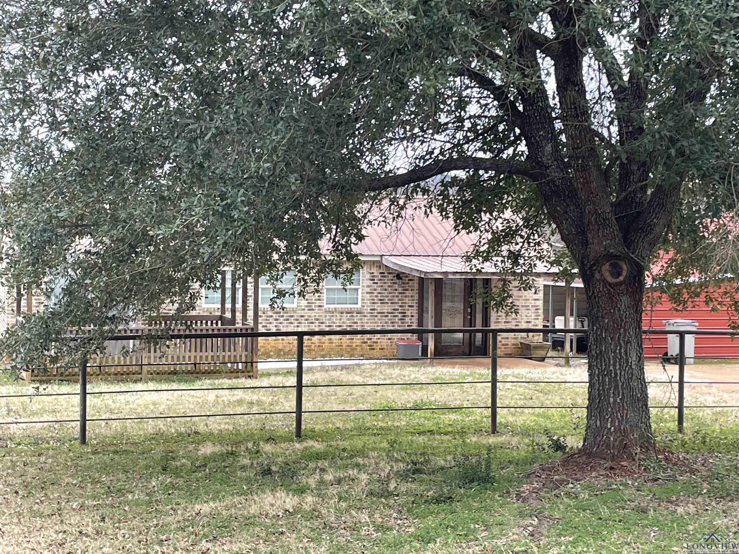 Nacogdoches, Texas, 75964, United States, 4 Bedrooms Bedrooms, ,4 BathroomsBathrooms,Residential,For Sale,1708652