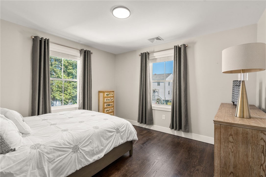 East Providence, Rhode Island, 02914, United States, 4 Bedrooms Bedrooms, ,3 BathroomsBathrooms,Residential,For Sale,1941827