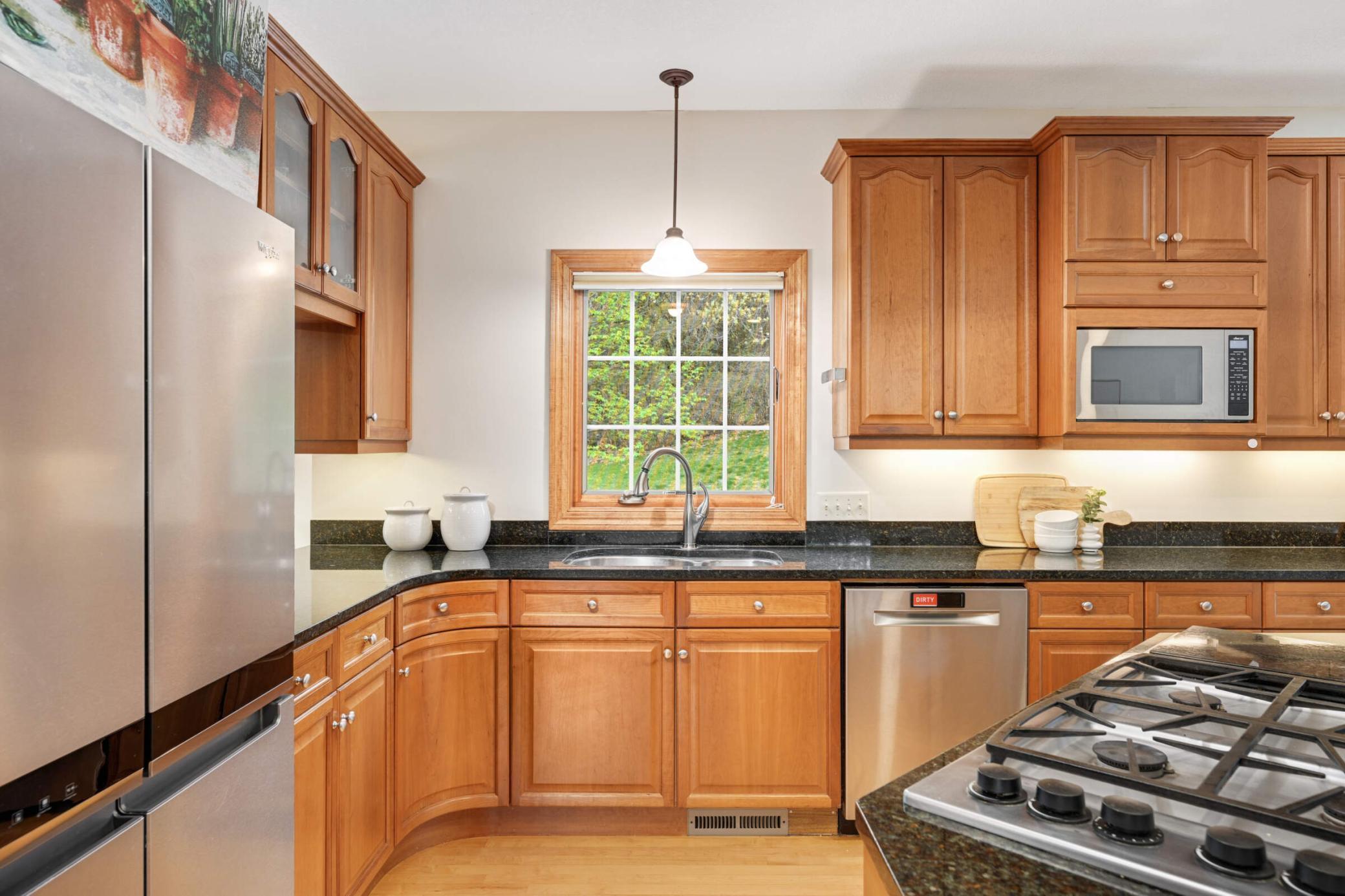 Woodbury, Minnesota, 55129, United States, 5 Bedrooms Bedrooms, ,5 BathroomsBathrooms,Residential,For Sale,1989522