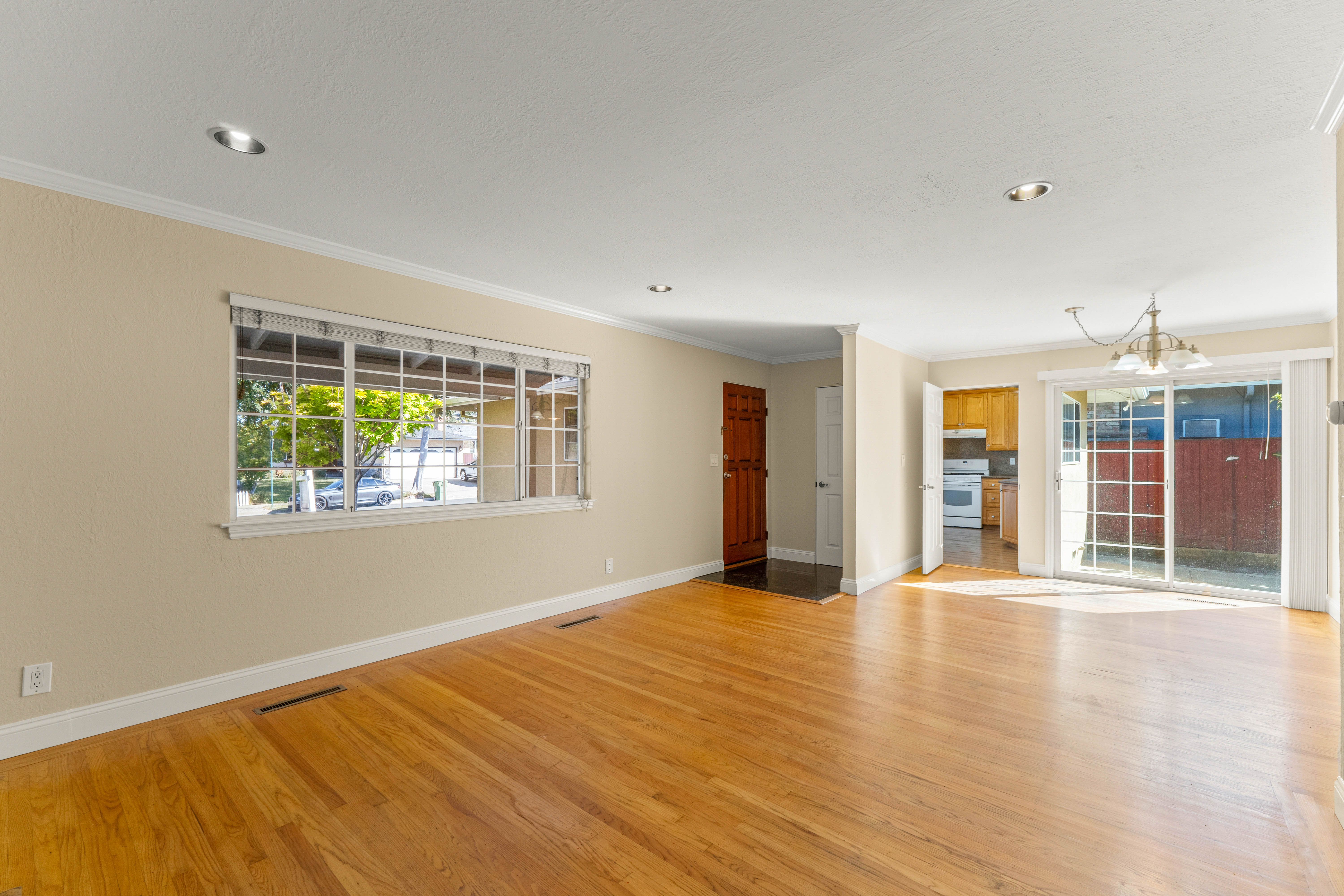  pride of ownership shines in this inviting union  city home - 物件實景