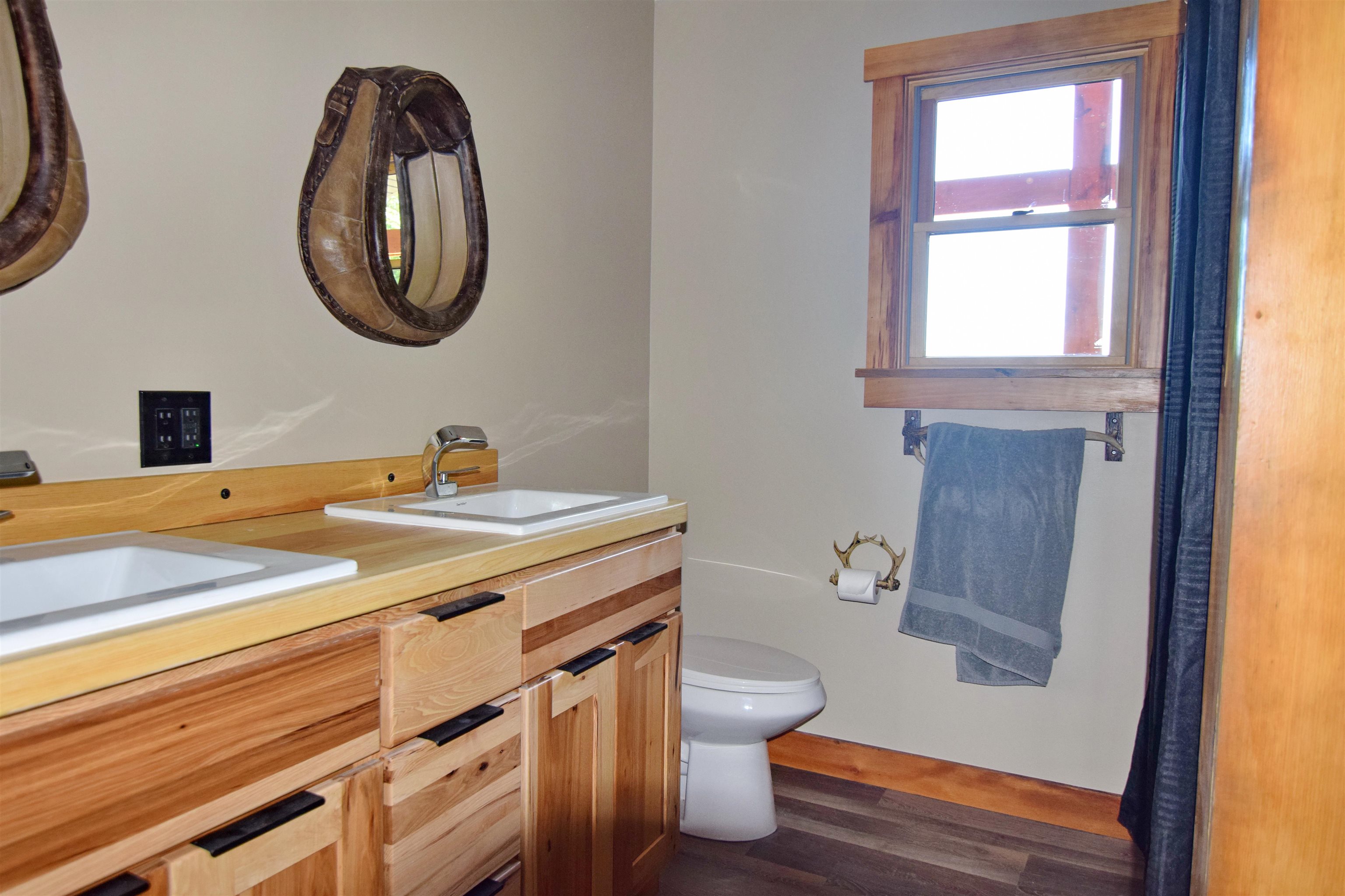 Lisbon, New Hampshire, 03585, United States, 3 Bedrooms Bedrooms, ,3 BathroomsBathrooms,Residential,For Sale,1877194
