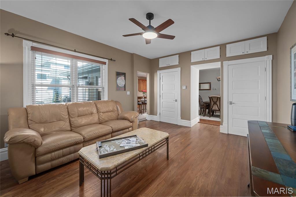 Kirkwood, Missouri, 63122, United States, 4 Bedrooms Bedrooms, ,4 BathroomsBathrooms,Residential,For Sale,1986224