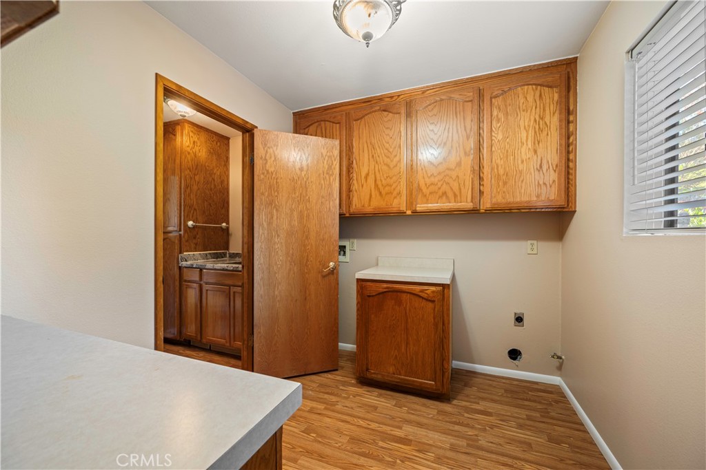 Paso Robles, California, 93446, United States, 5 Bedrooms Bedrooms, ,2 BathroomsBathrooms,Residential,For Sale,2010714