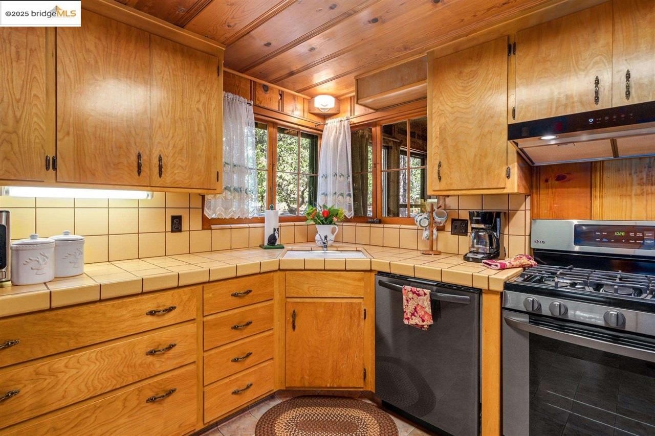 Twain Harte, California, 95383, United States, 3 Bedrooms Bedrooms, ,2 BathroomsBathrooms,Residential,For Sale,1974121