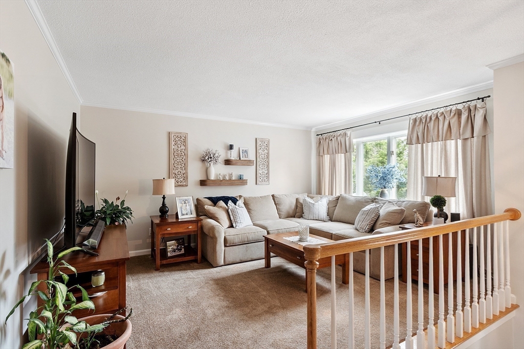 Beverly, Massachusetts, 01915, United States, 3 Bedrooms Bedrooms, ,2 BathroomsBathrooms,Residential,For Sale,1912054