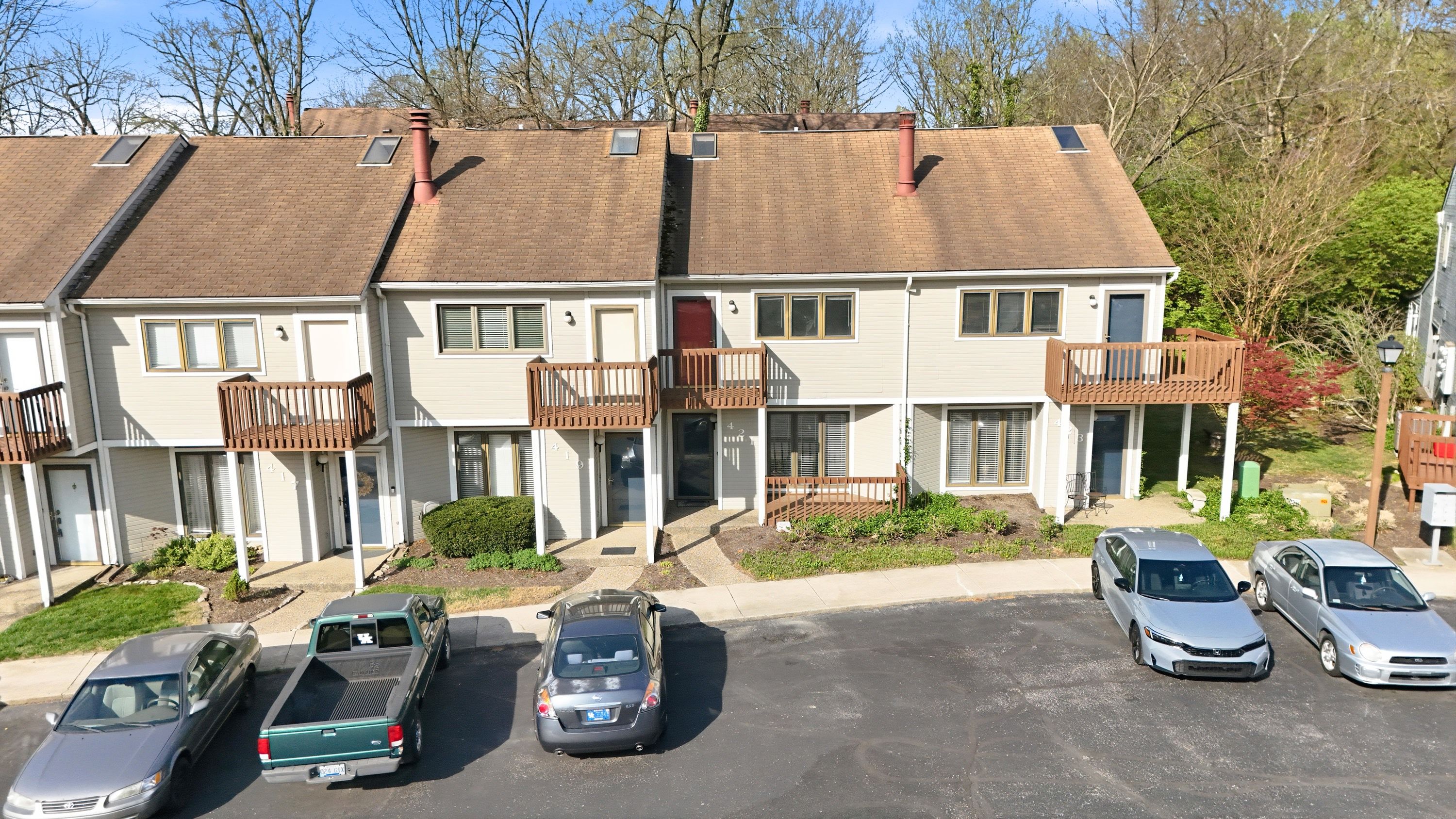  421 Ledgeview Park Drive, Louisville, KY 40206 - 物件實景