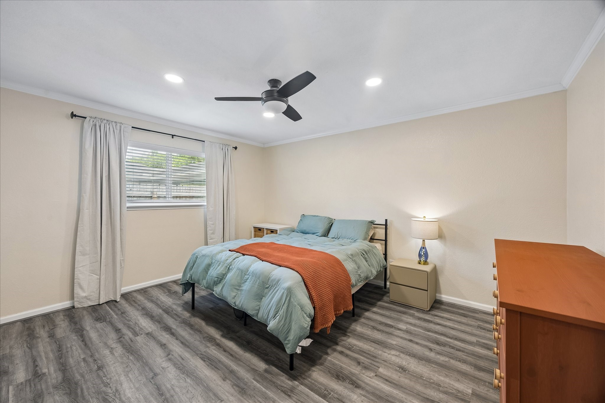  5243 Caversham Drive - 物件實景