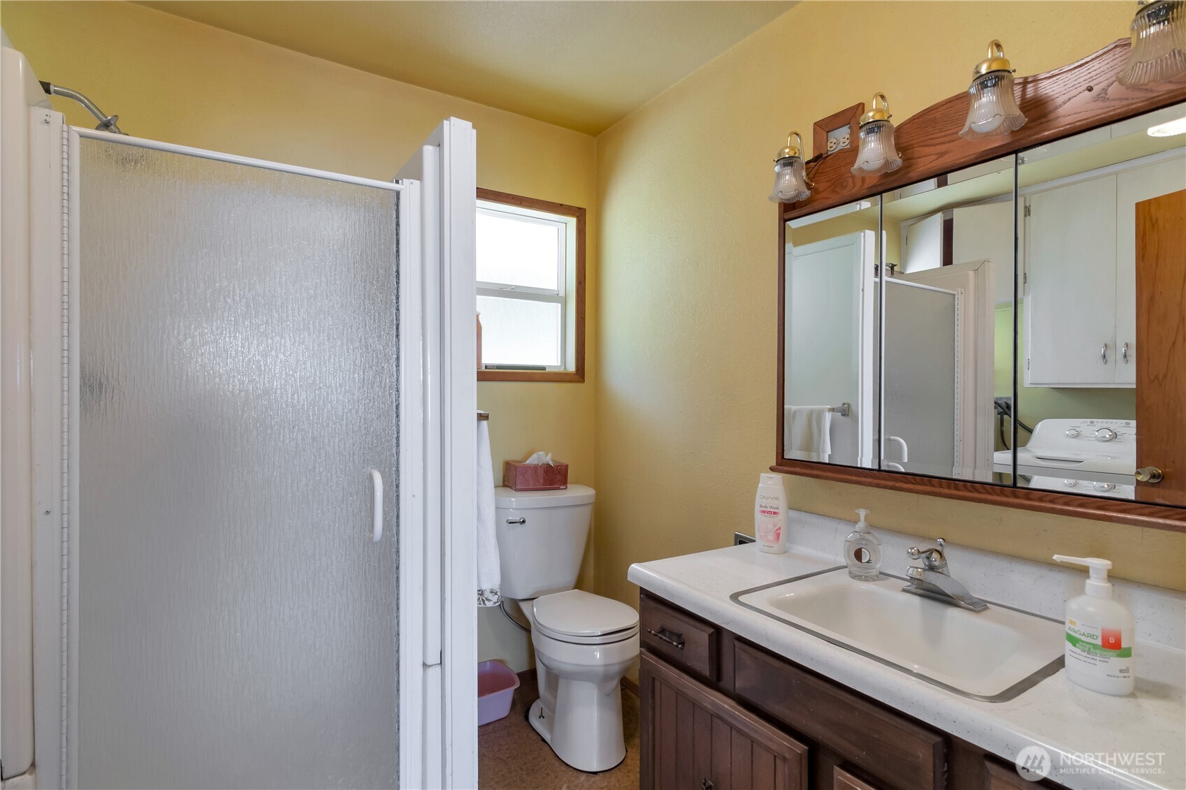 Langley, Washington, 98260, United States, 2 Bedrooms Bedrooms, ,Residential,For Sale,1895198