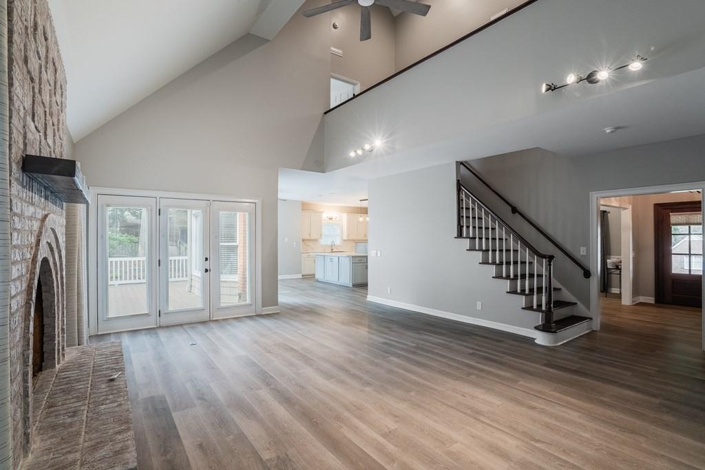DALTON, Georgia, 30720, United States, 5 Bedrooms Bedrooms, ,4 BathroomsBathrooms,Residential,For Sale,1847169