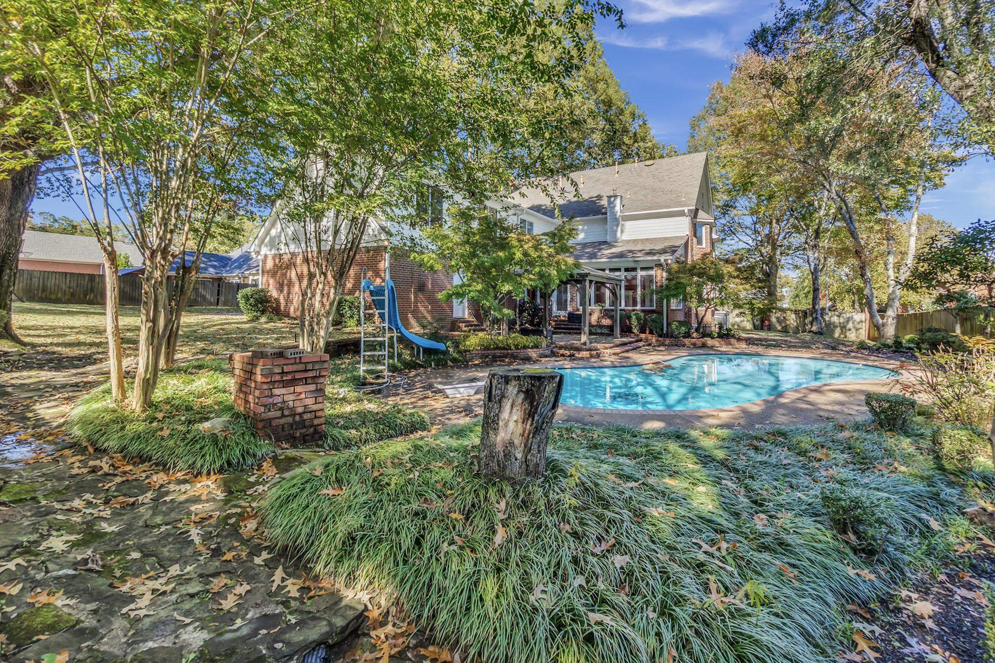 Germantown, Tennessee, 38139, United States, 6 Bedrooms Bedrooms, ,6 BathroomsBathrooms,Residential,For Sale,1987411