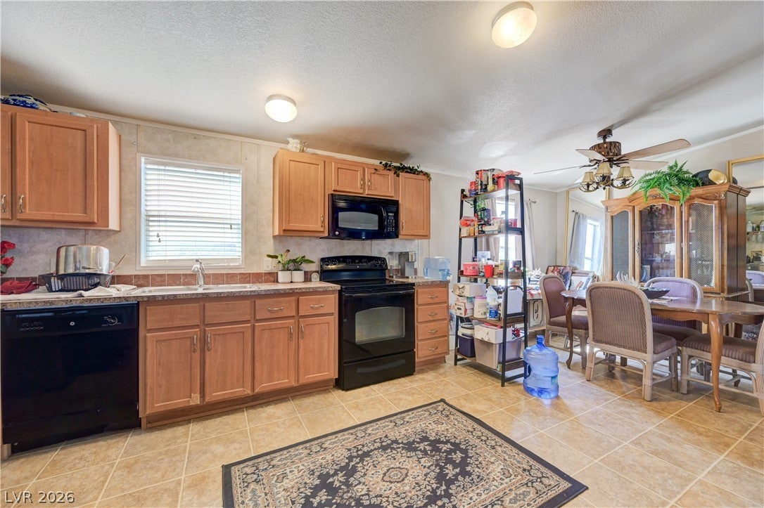 Las Vegas, Nevada, 89161, United States, 3 Bedrooms Bedrooms, ,2 BathroomsBathrooms,Residential,For Sale,2032219