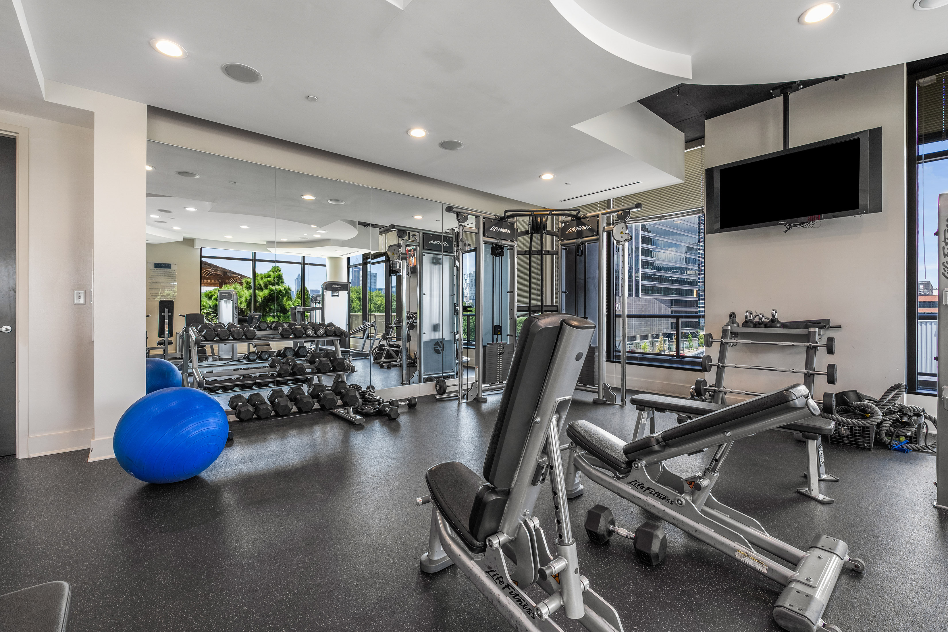  Luxurious Upgraded Three Bedroom Condo with Resort-style Amenities - 物件實景