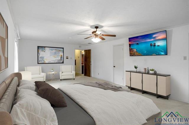 Henderson, Texas, 75652, United States, 3 Bedrooms Bedrooms, ,3 BathroomsBathrooms,Residential,For Sale,1820129