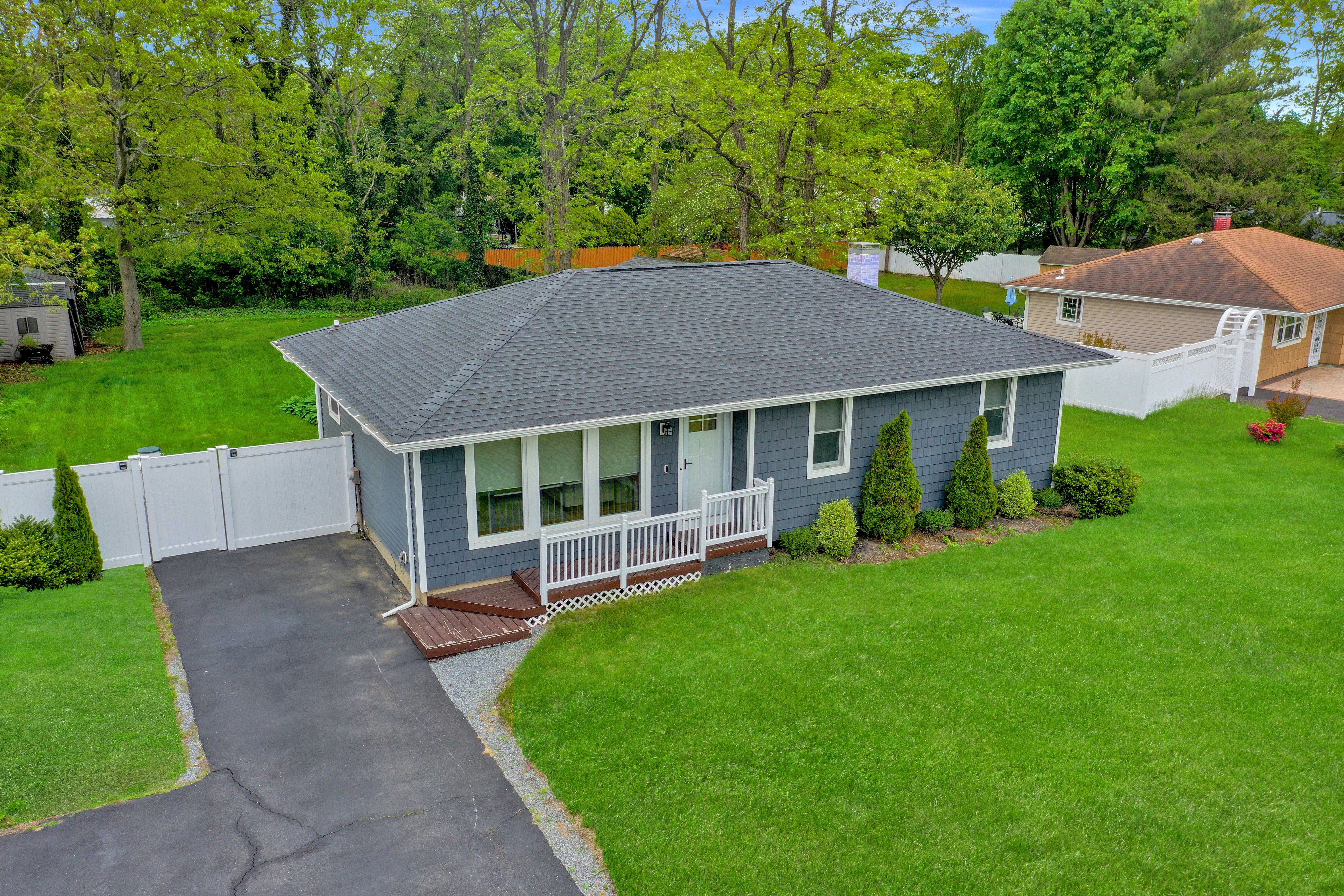 Brookhaven, New York, 11719, United States, 3 Bedrooms Bedrooms, ,2 BathroomsBathrooms,Residential,For Sale,1924488