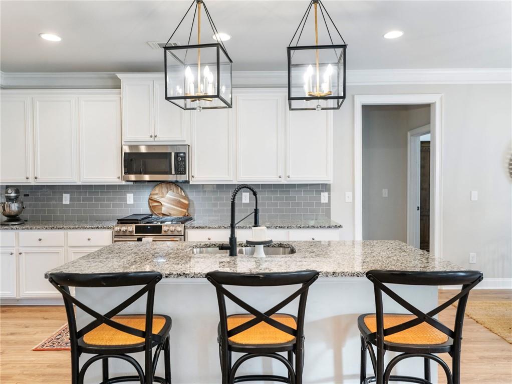 Hoschton, Georgia, 30548, United States, 5 Bedrooms Bedrooms, ,3 BathroomsBathrooms,Residential,For Sale,2000430