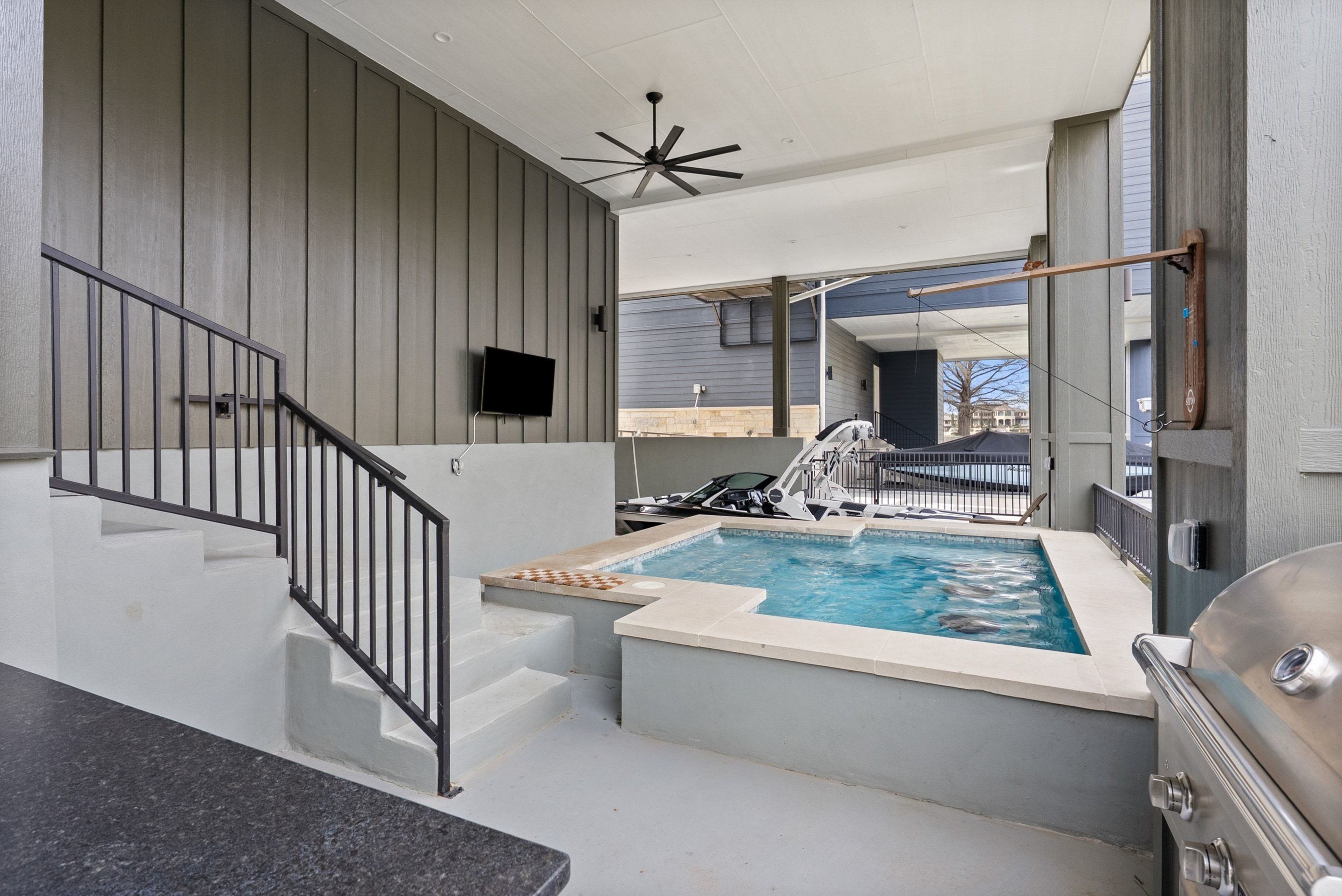  Luxury Value 2023 build on Lake LBJ - 物件實景