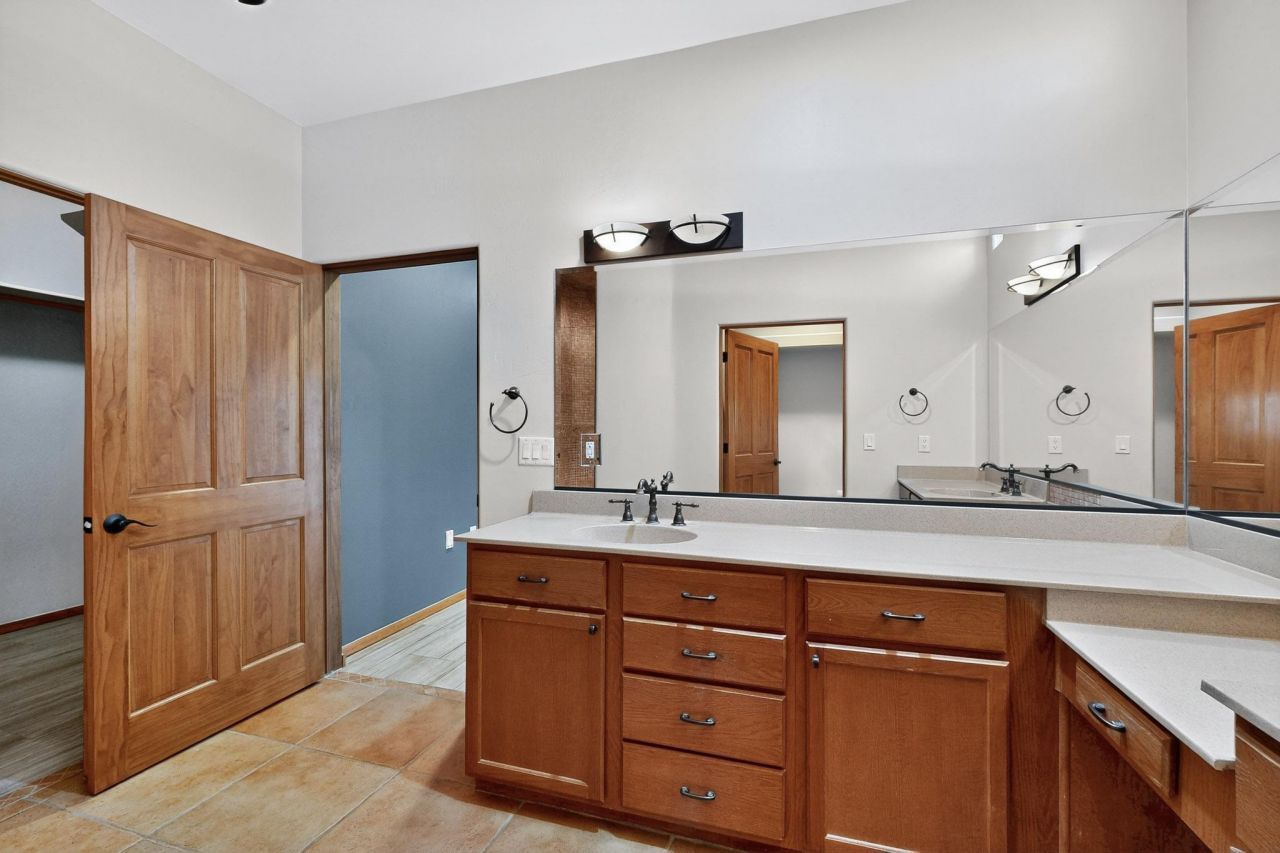 Edgewood, New Mexico, 87015, United States, 3 Bedrooms Bedrooms, ,4 BathroomsBathrooms,Residential,For Sale,1906900