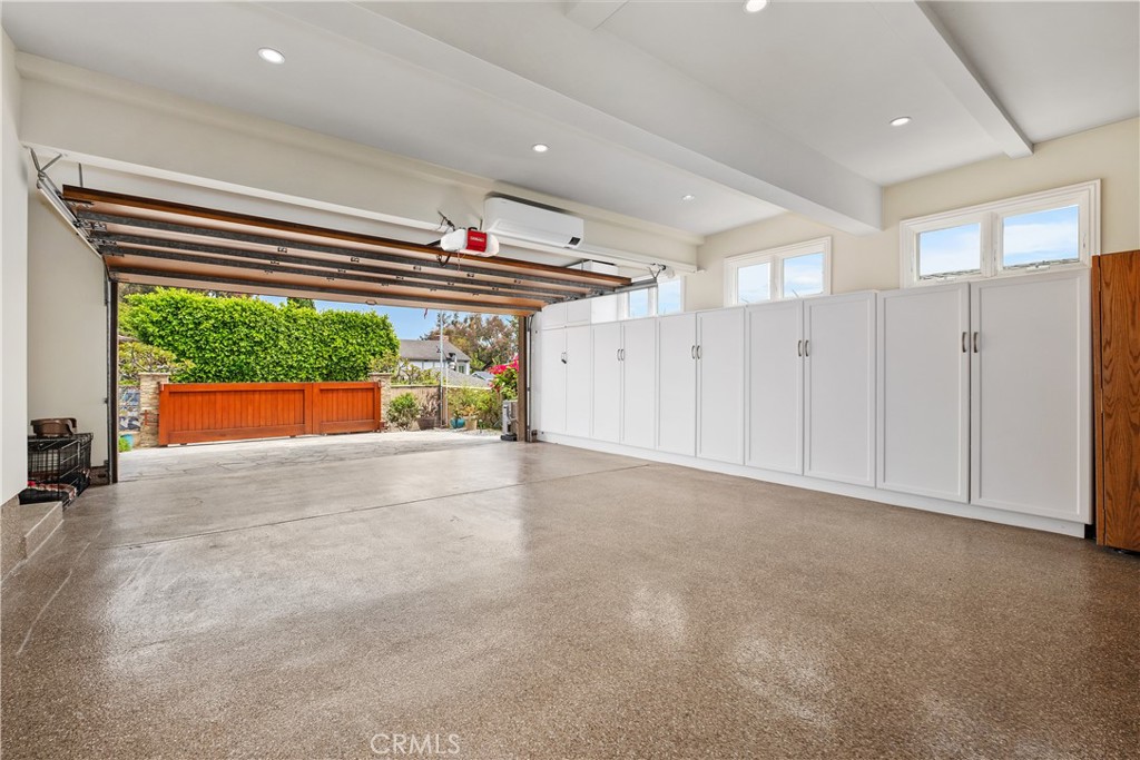 Laguna Beach, California, 92651, United States, 3 Bedrooms Bedrooms, ,4 BathroomsBathrooms,Residential,For Sale,1838751