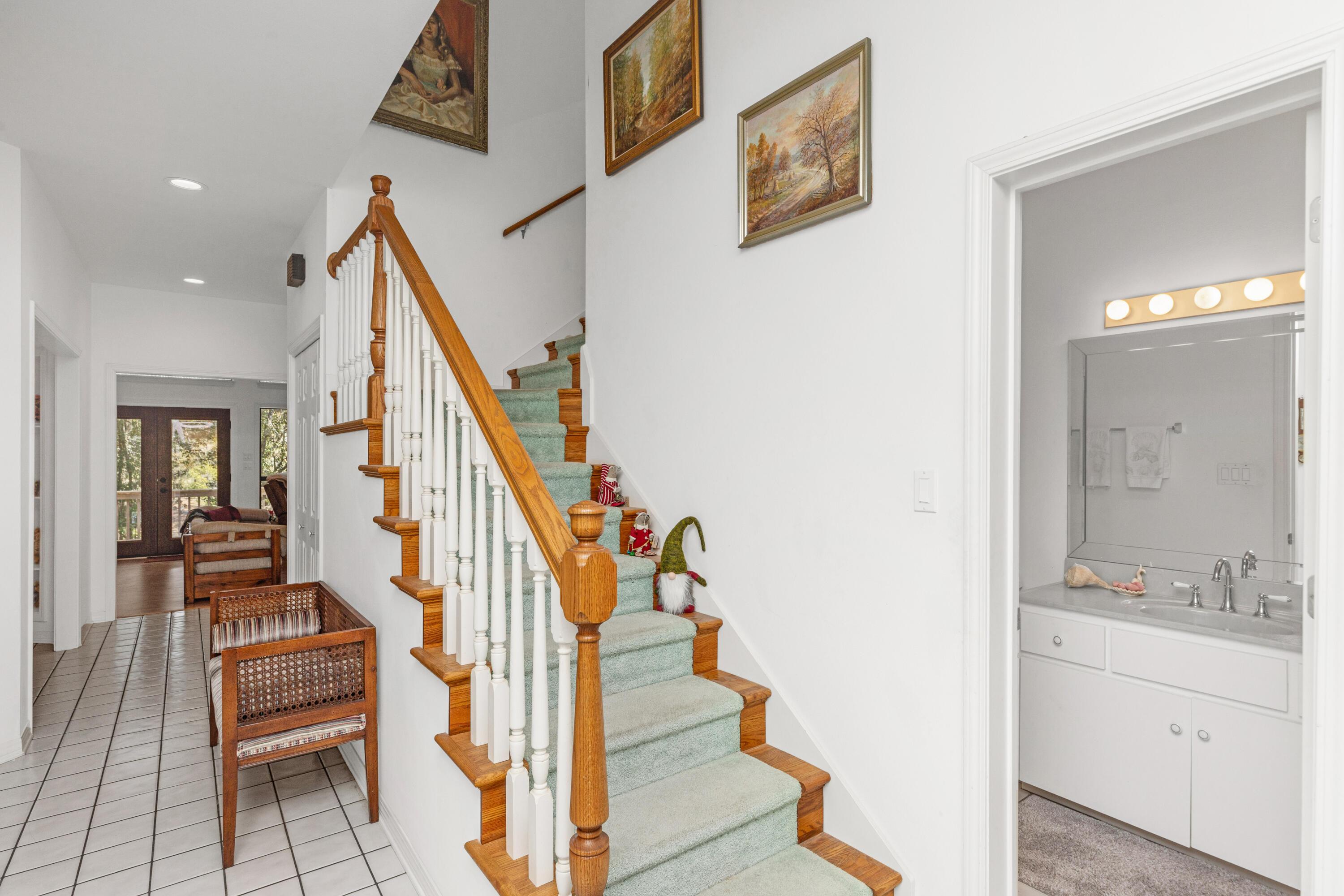 Niceville, Florida, 32578, United States, 5 Bedrooms Bedrooms, ,5 BathroomsBathrooms,Residential,For Sale,1798337