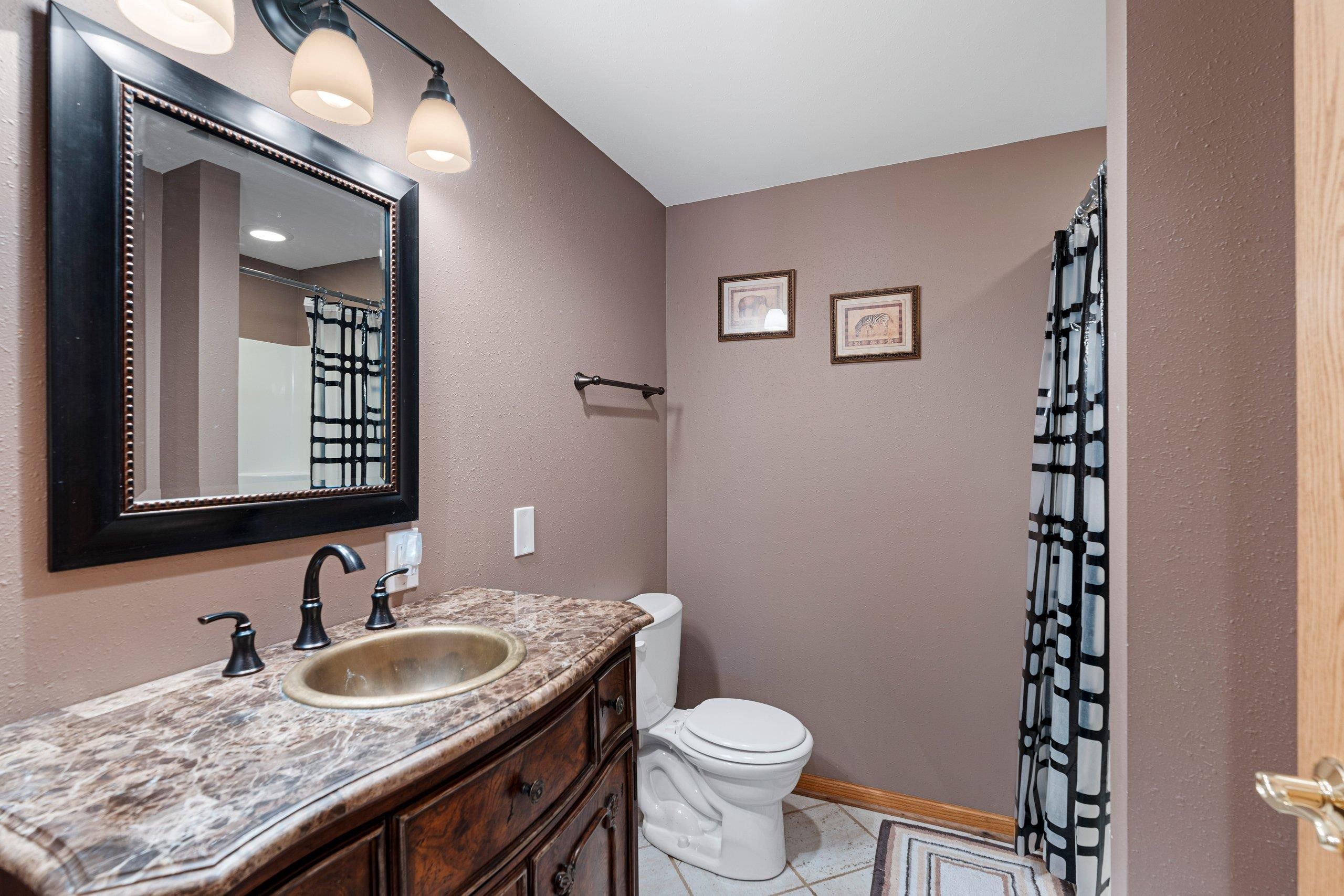 CHILTON, Wisconsin, 53014, United States, 5 Bedrooms Bedrooms, ,6 BathroomsBathrooms,Residential,For Sale,1927210