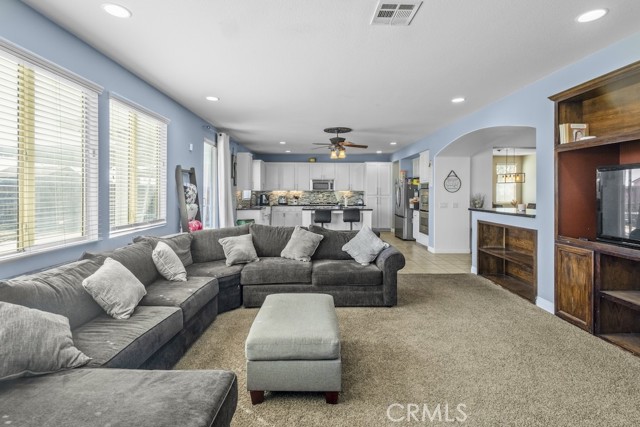 Victorville, California, 92392, United States, 4 Bedrooms Bedrooms, ,3 BathroomsBathrooms,Residential,For Sale,1977887