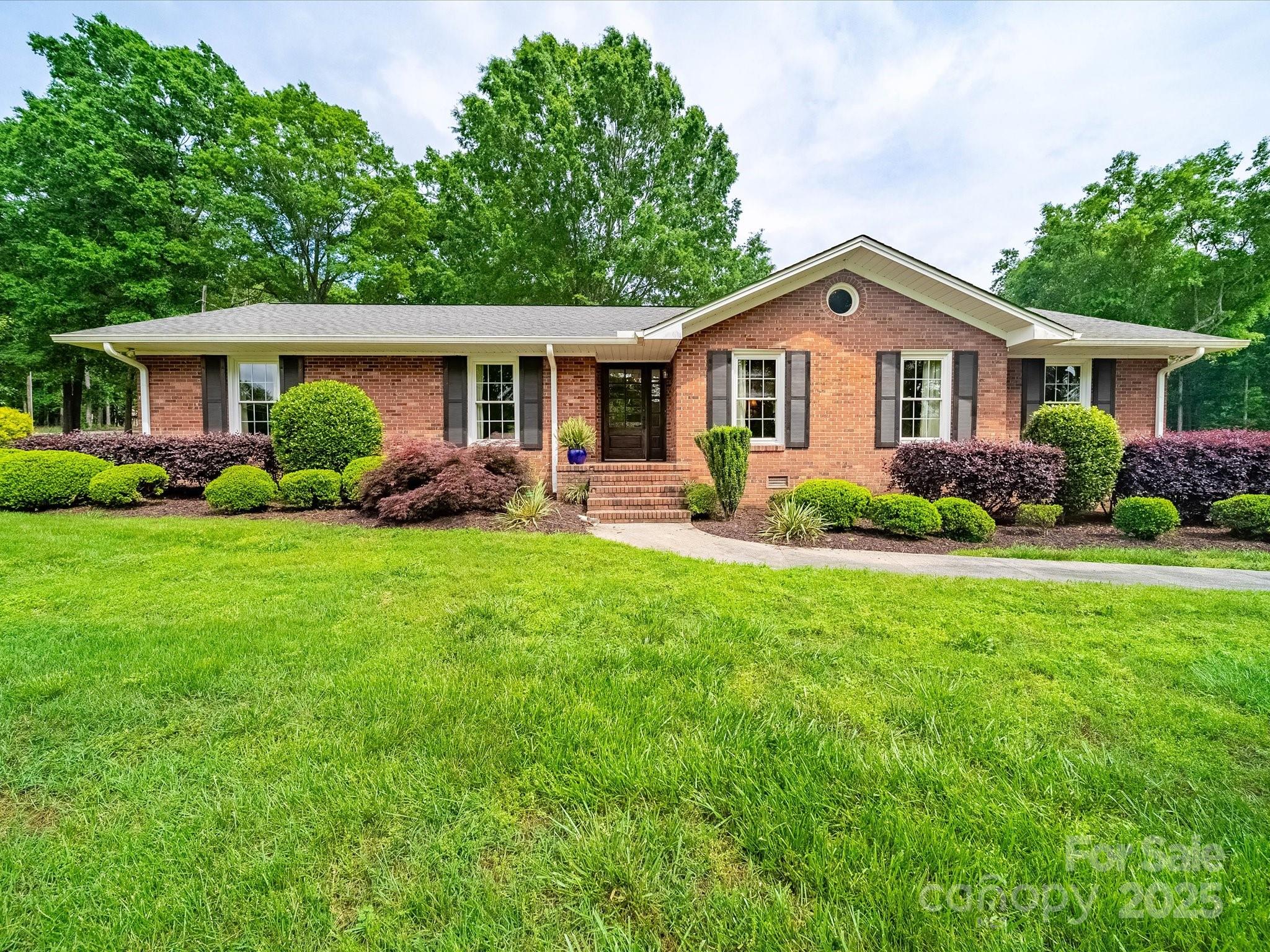 Monroe, North Carolina, 28112, United States, 3 Bedrooms Bedrooms, ,2 BathroomsBathrooms,Residential,For Sale,1975827