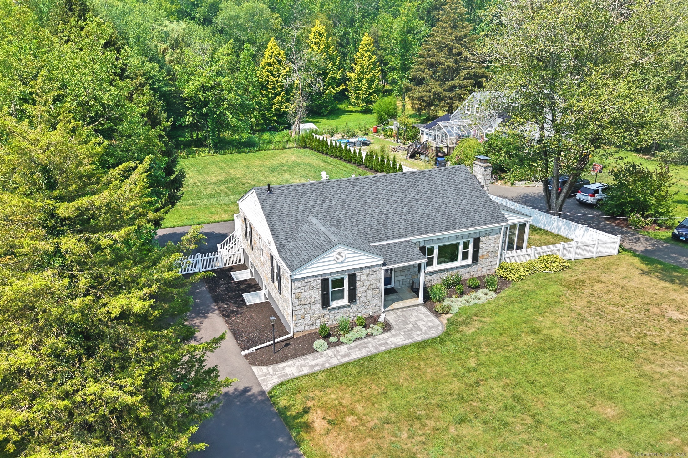 Trumbull, Connecticut, 06611, United States, 2 Bedrooms Bedrooms, ,2 BathroomsBathrooms,Residential,For Sale,1917497