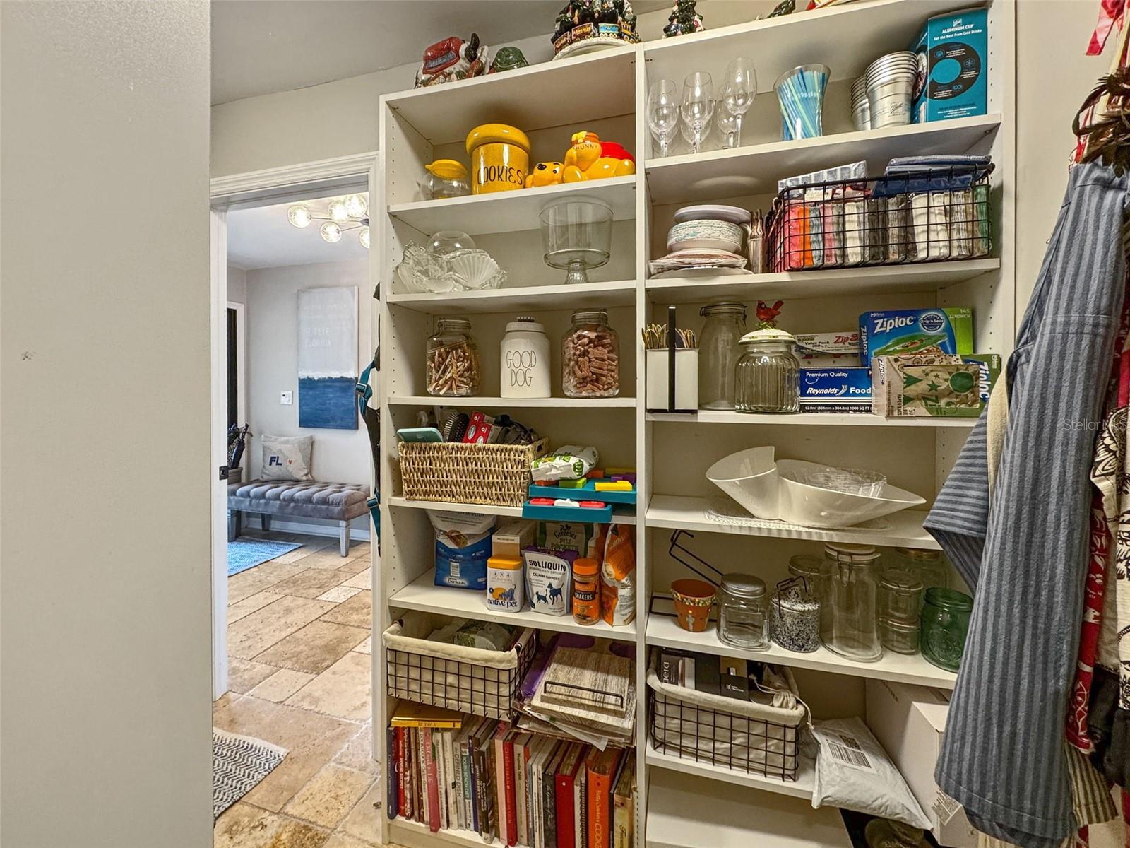 St. Petersburg, Florida, 33707, United States, 3 Bedrooms Bedrooms, ,2 BathroomsBathrooms,Residential,For Sale,1978831