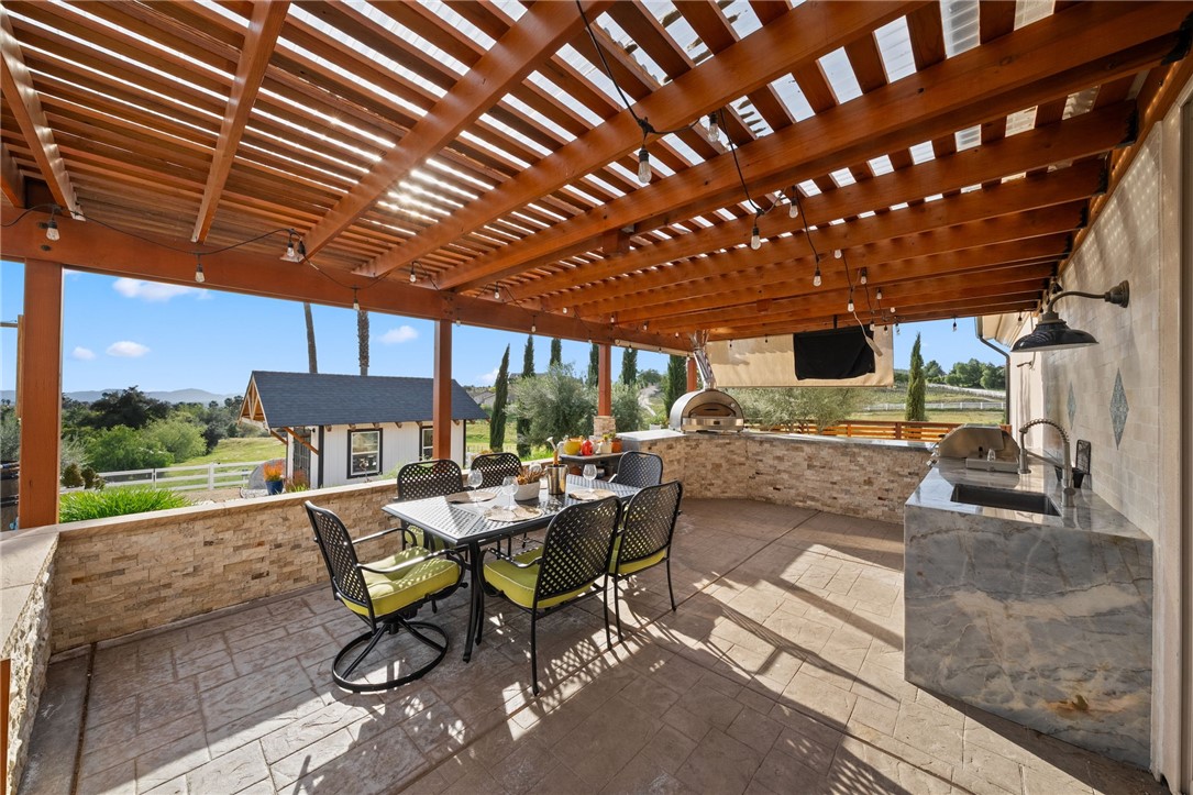 Temecula, California, 92592, United States, 5 Bedrooms Bedrooms, ,4 BathroomsBathrooms,Residential,For Sale,2021827